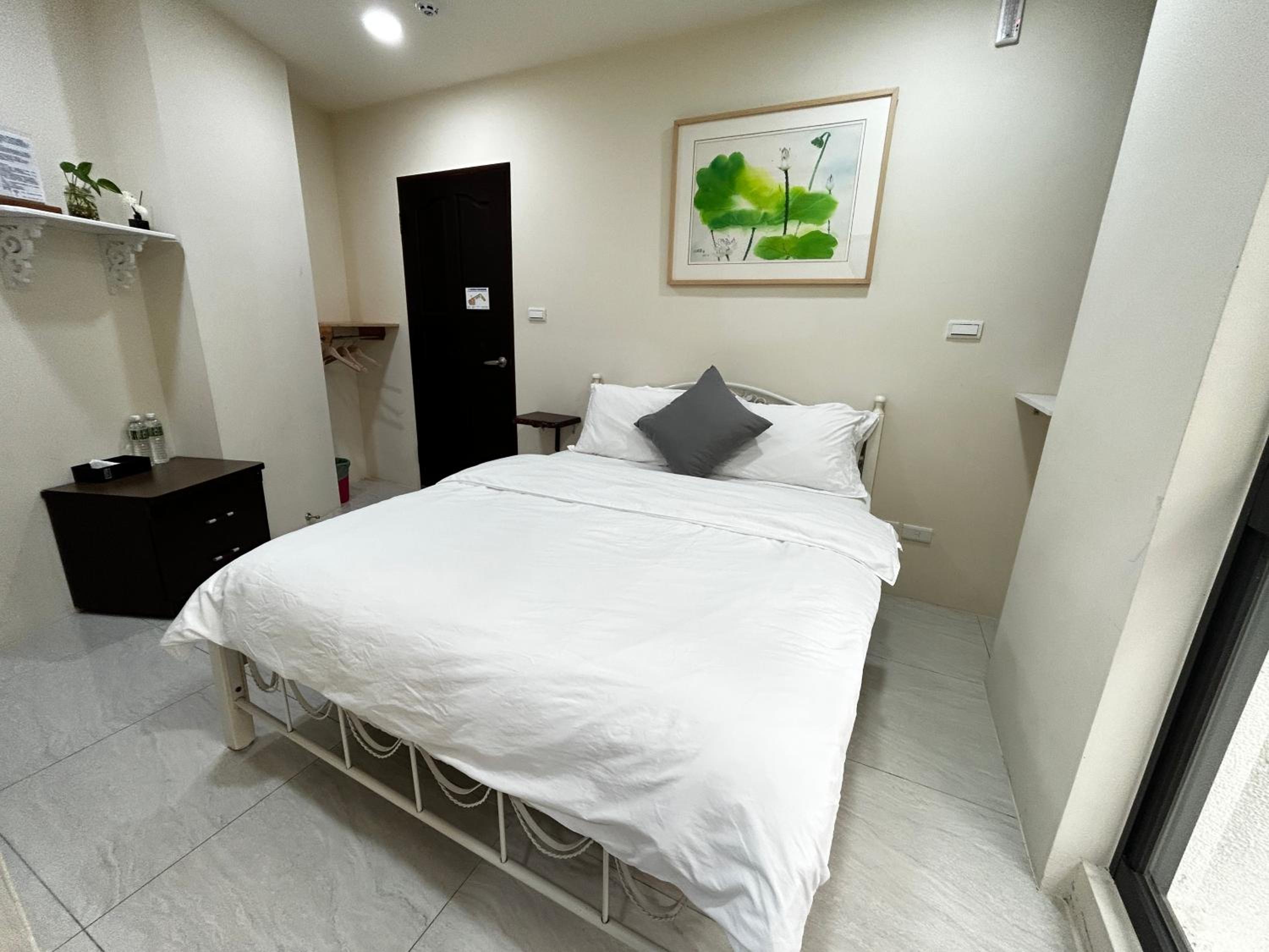 Standard Double Room photo 2