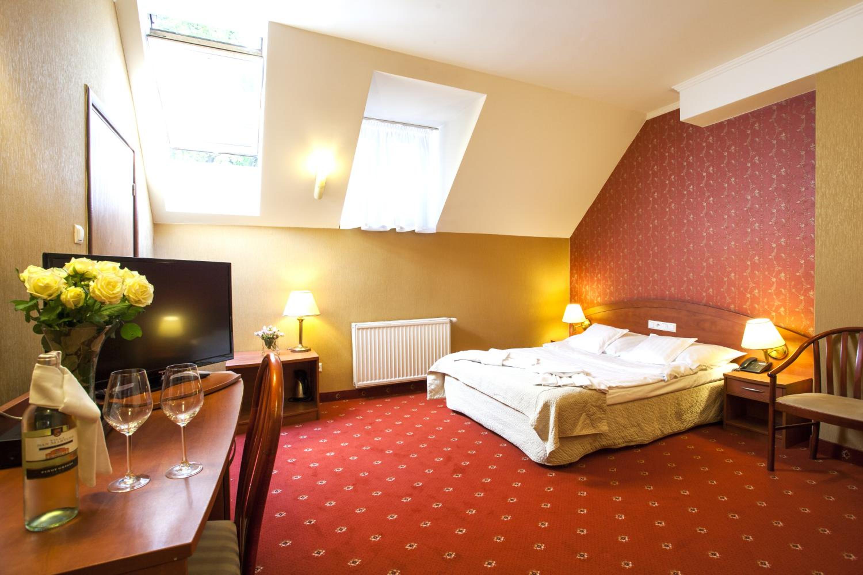 Double Room - Photo 8