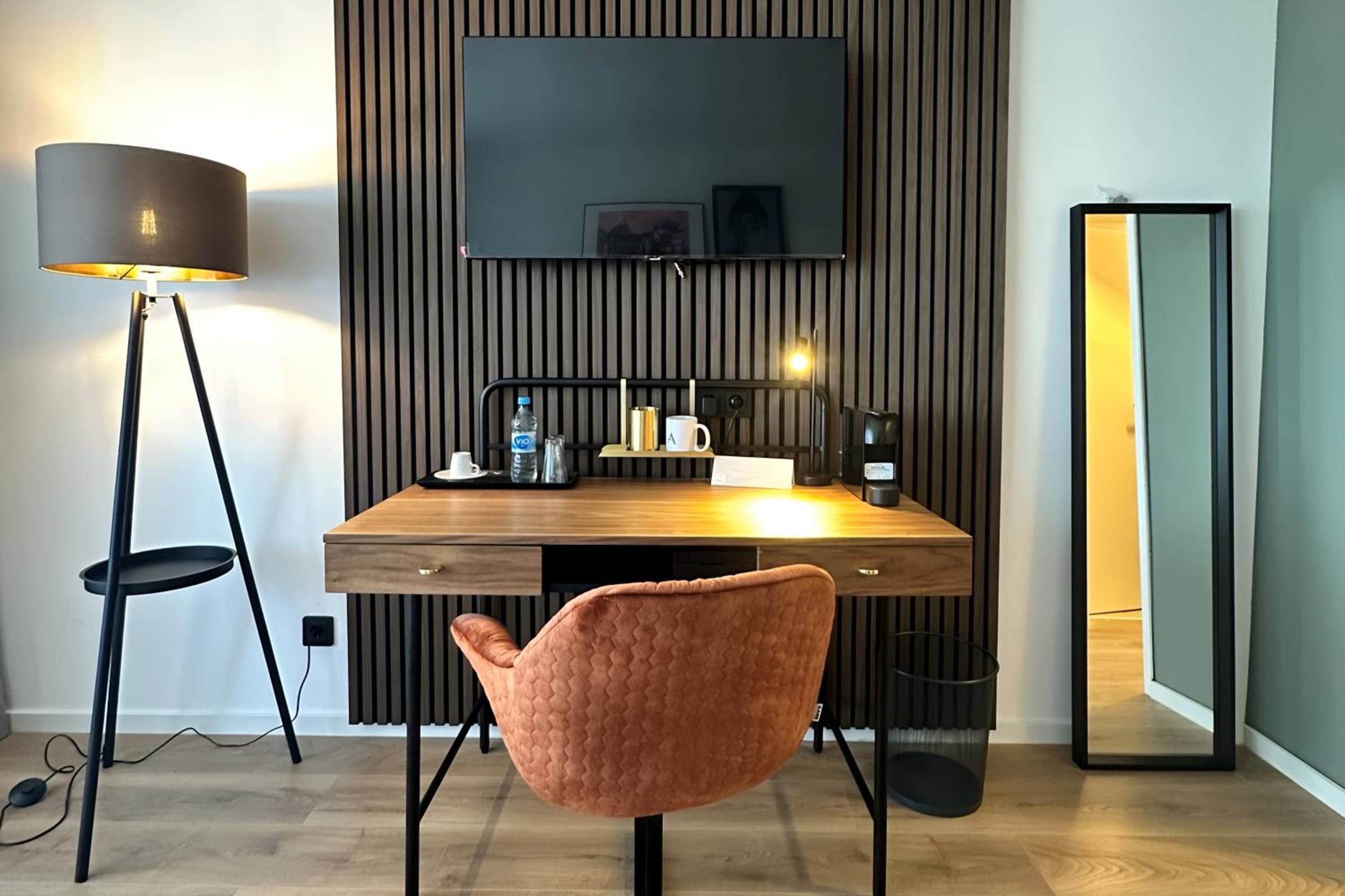 Business King Room - Photo 1