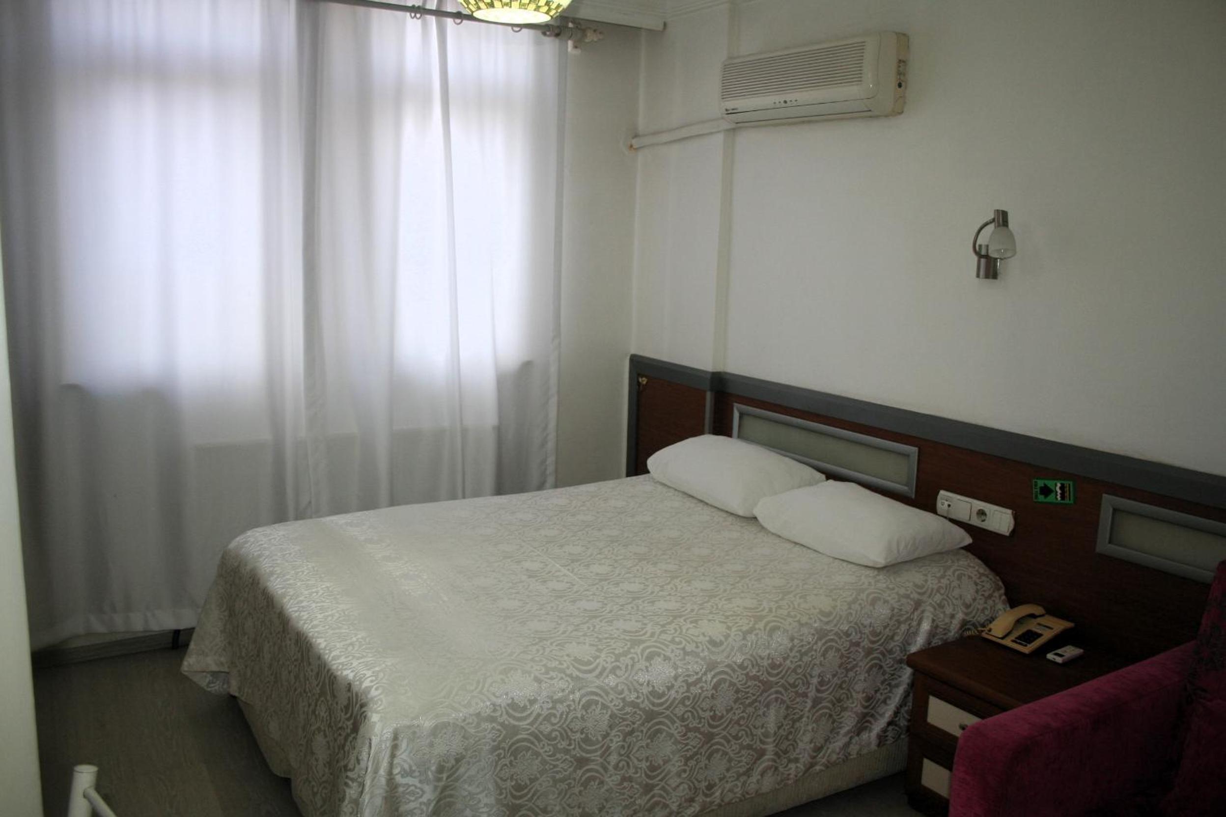 Double or Twin Room photo 1