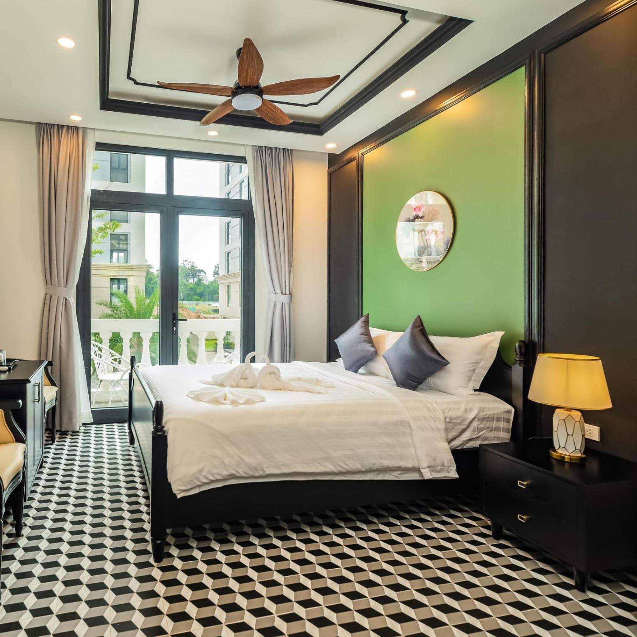 Deluxe Double Room with Balcony