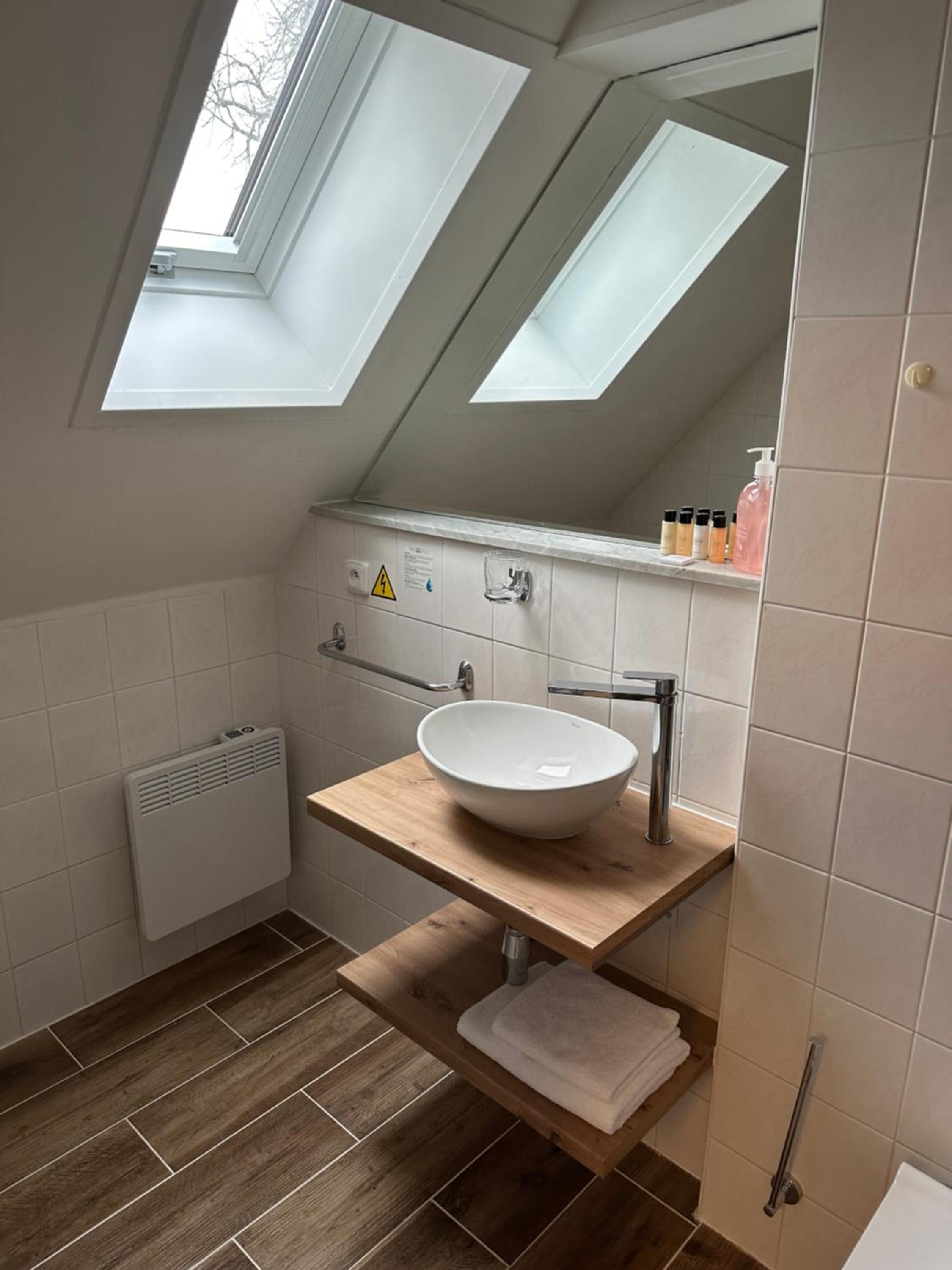 Single Room photo 3
