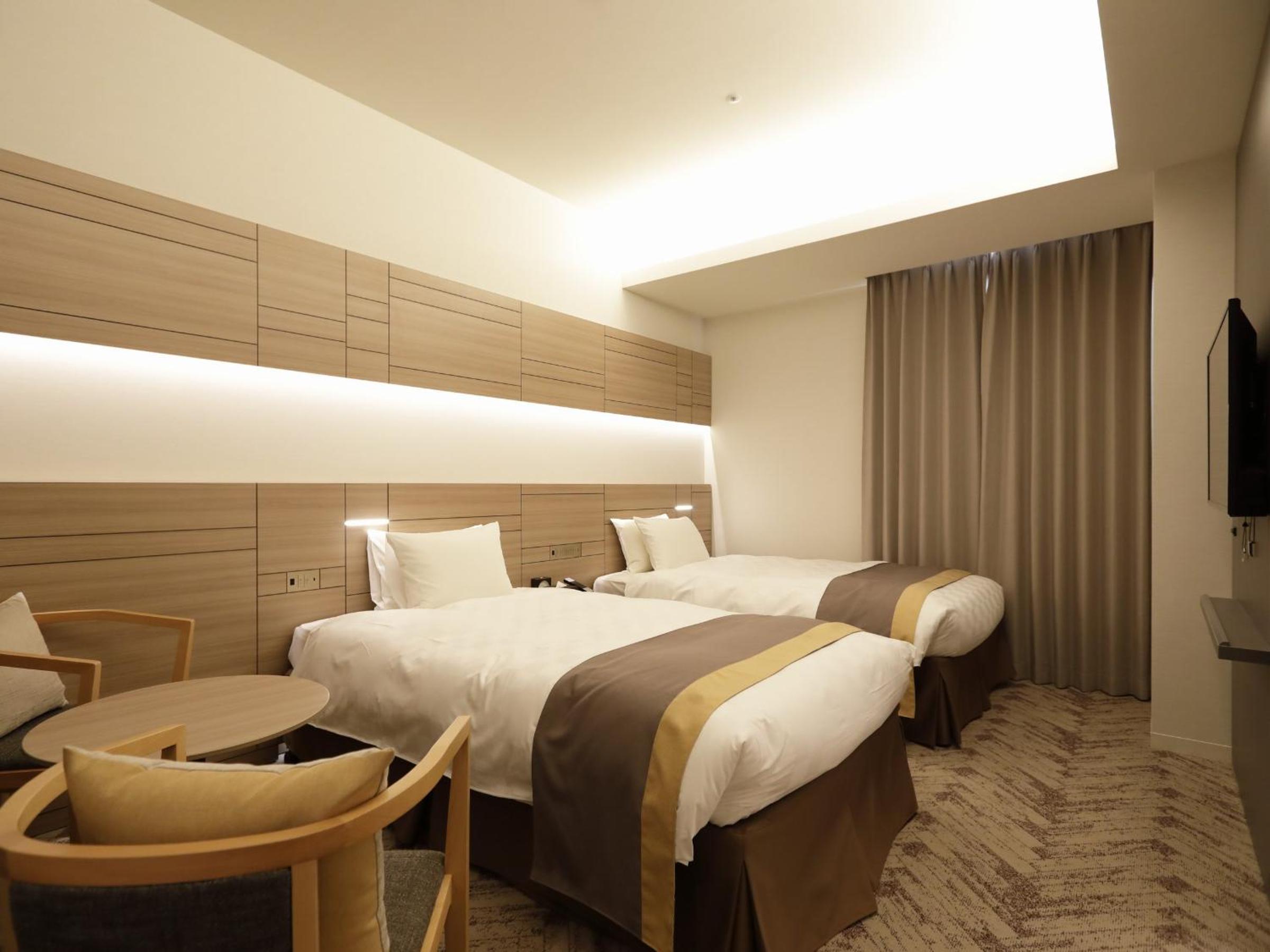 Superior Large Twin Room photo 1