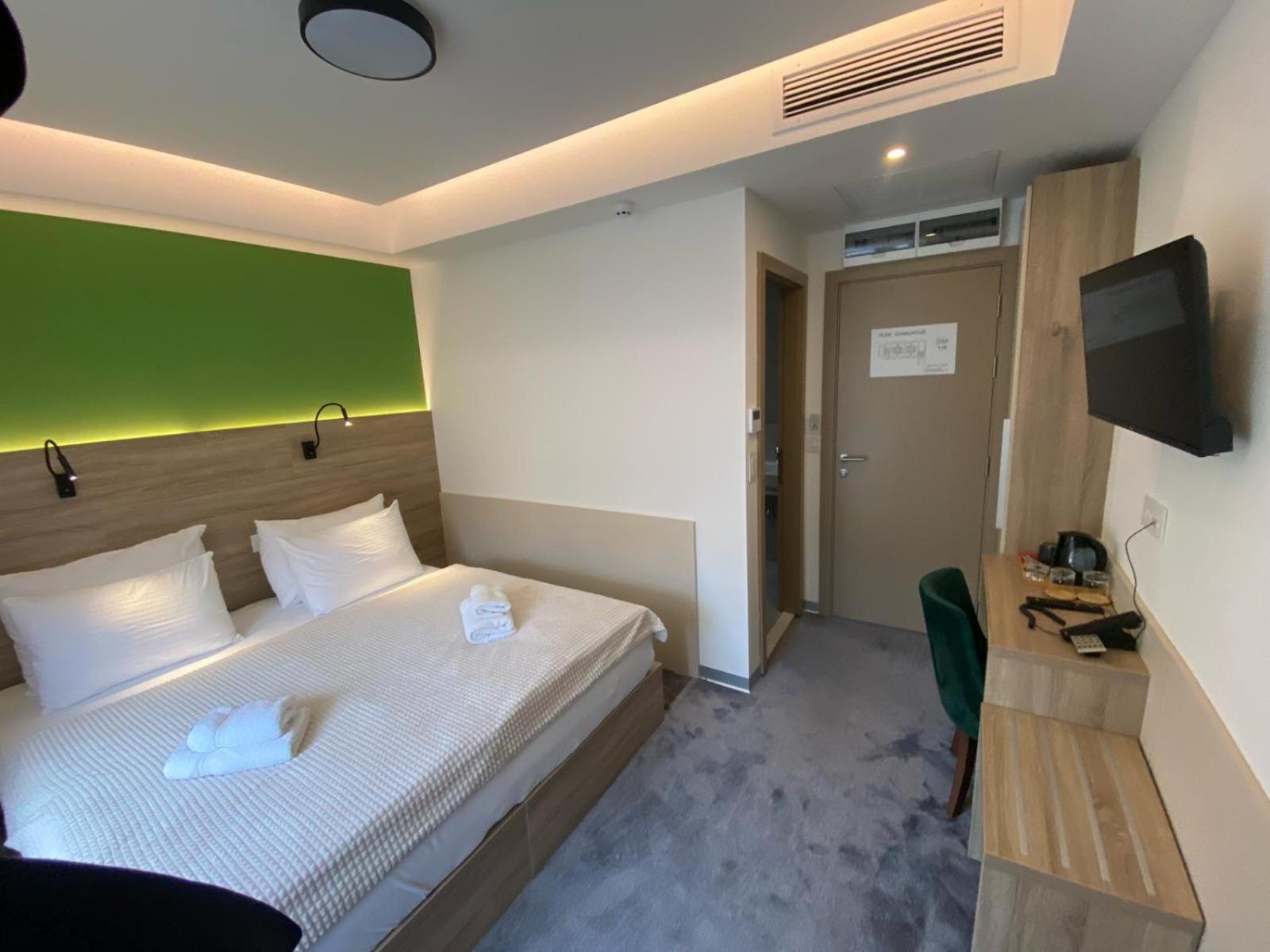 Standard Double Room - Photo 5