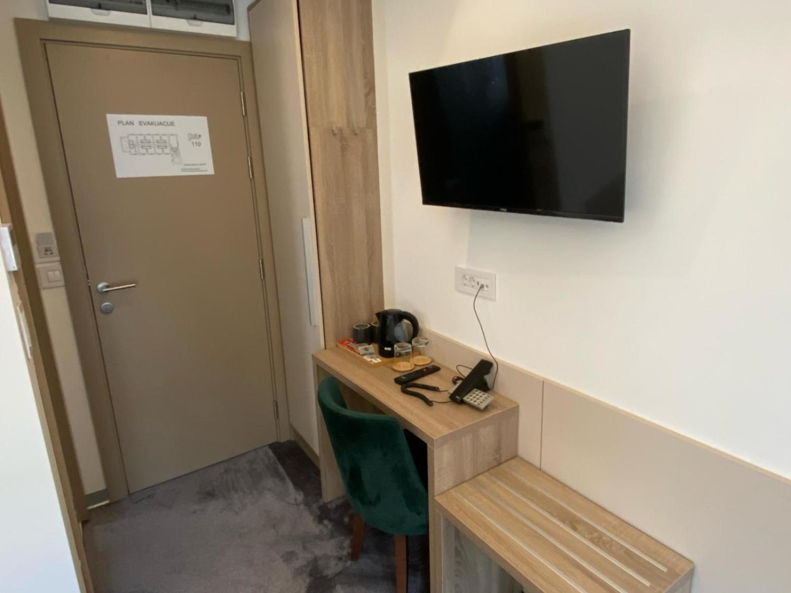 Standard Double Room - Photo 2
