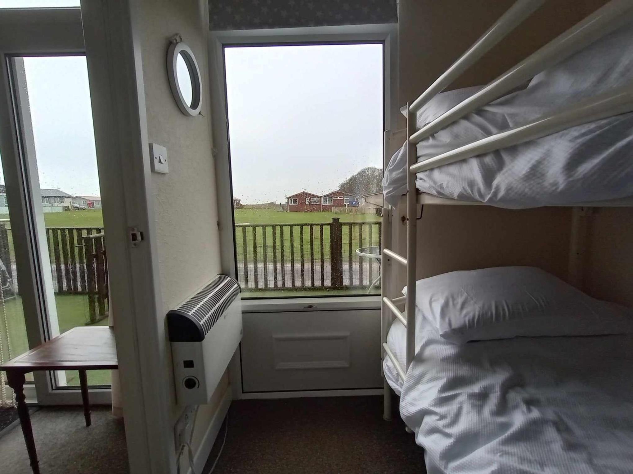 Three-Bedroom House photo 3
