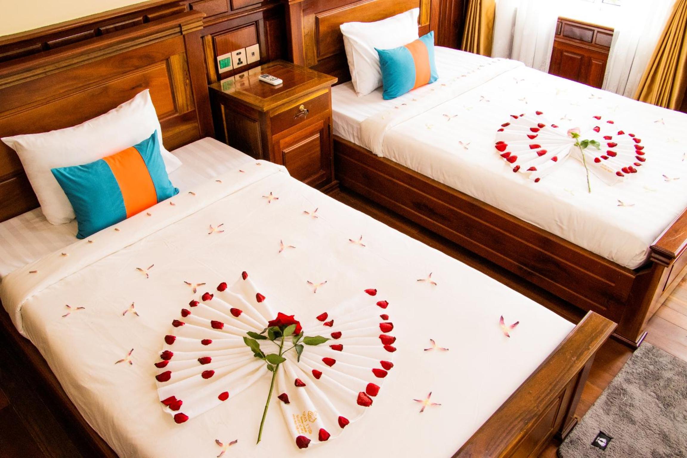 Double Or Twin Room With Swimming Pool Access