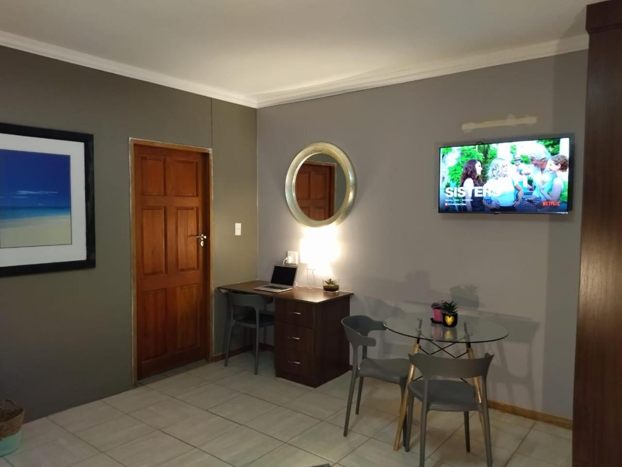 Deluxe Double Room photo 3