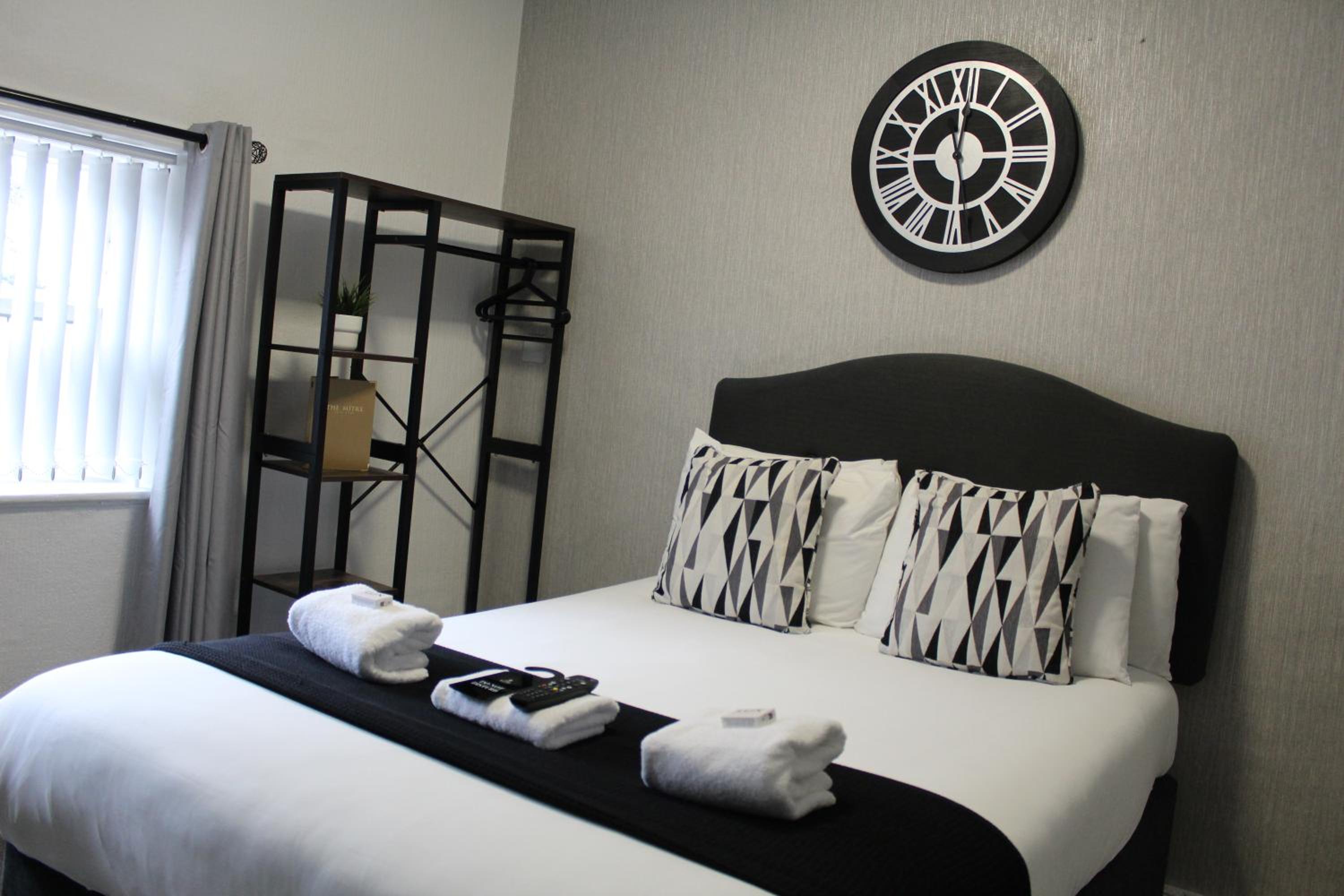 Double Room with Shared Bathroom photo 2