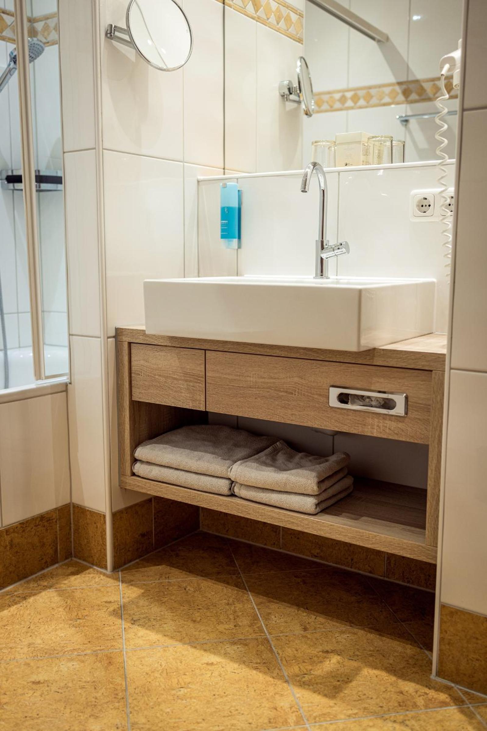 Superior Double or Twin Room with Mountain View - Photo 4