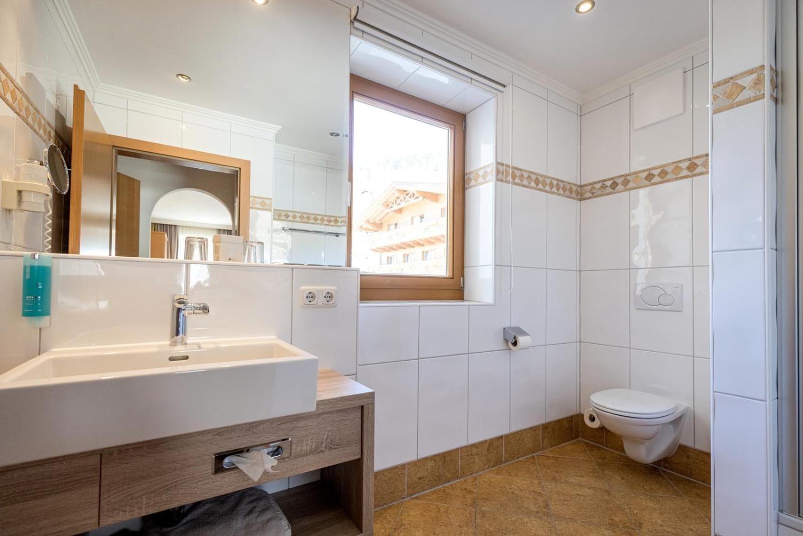 Junior Suite - Photo 8