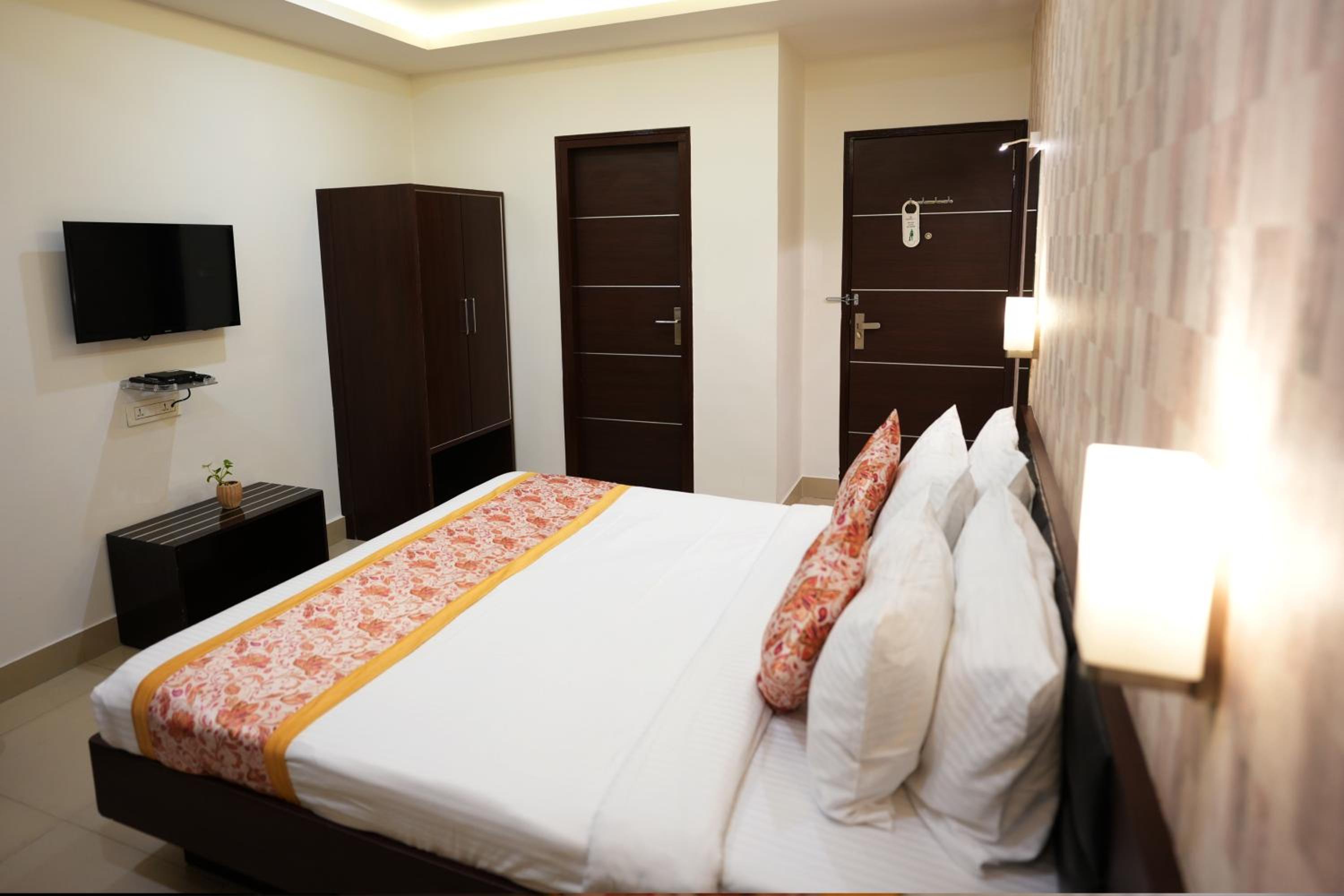 Deluxe Twin Room photo 2