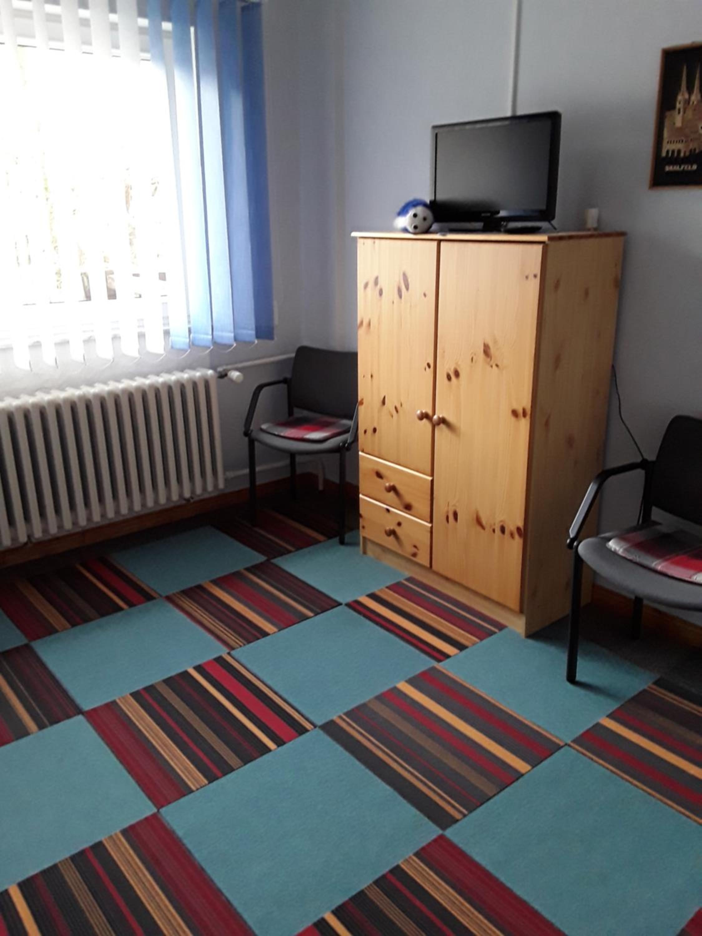 Large Double Room - Photo 11