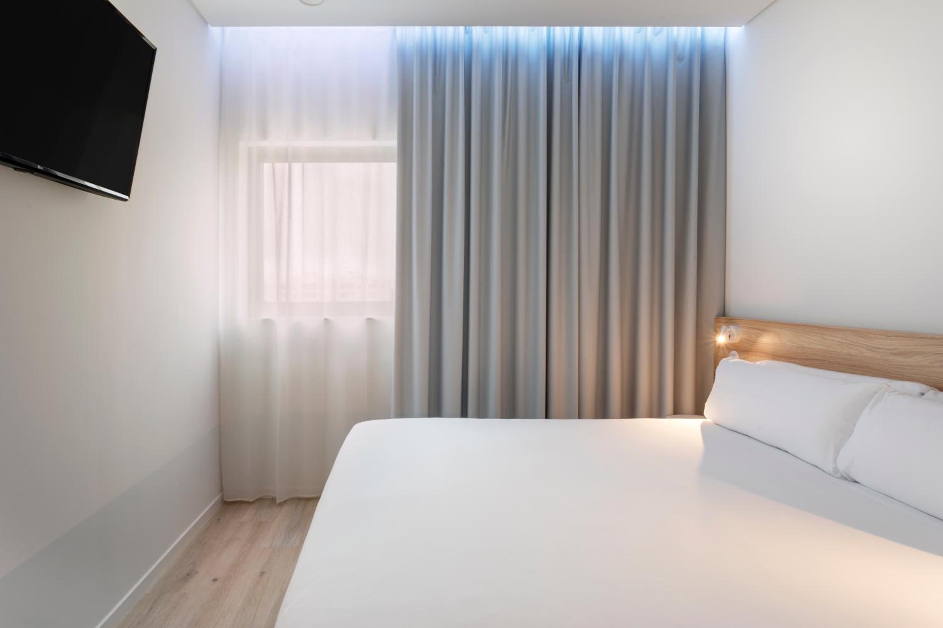 Double Room - Photo 3