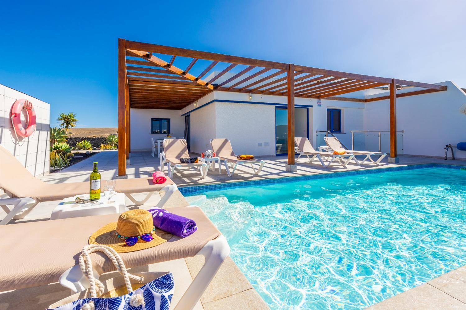 Villa de Tres Habitaciones