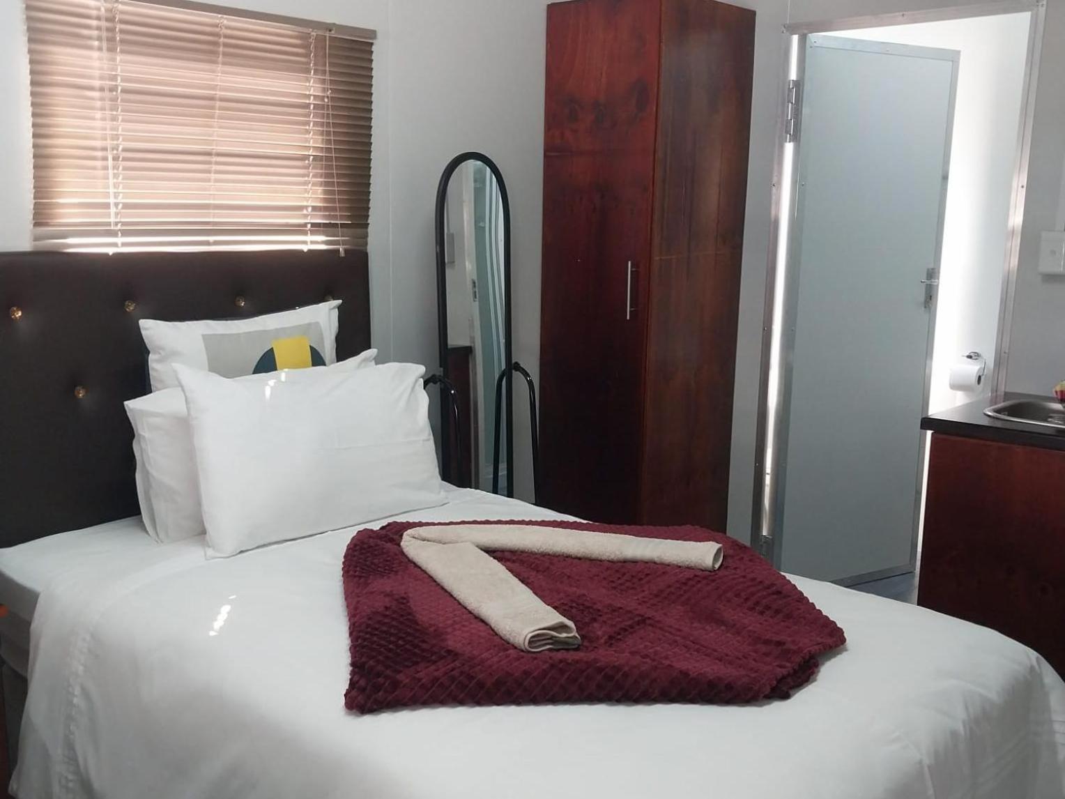 Twin Room with Shower photo 2