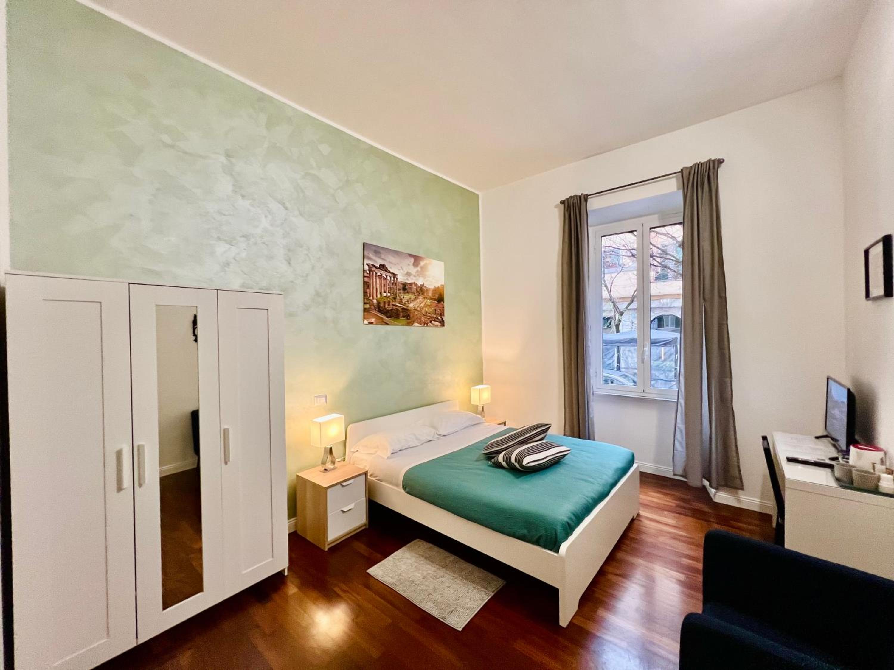 Deluxe Double Room with Shower
