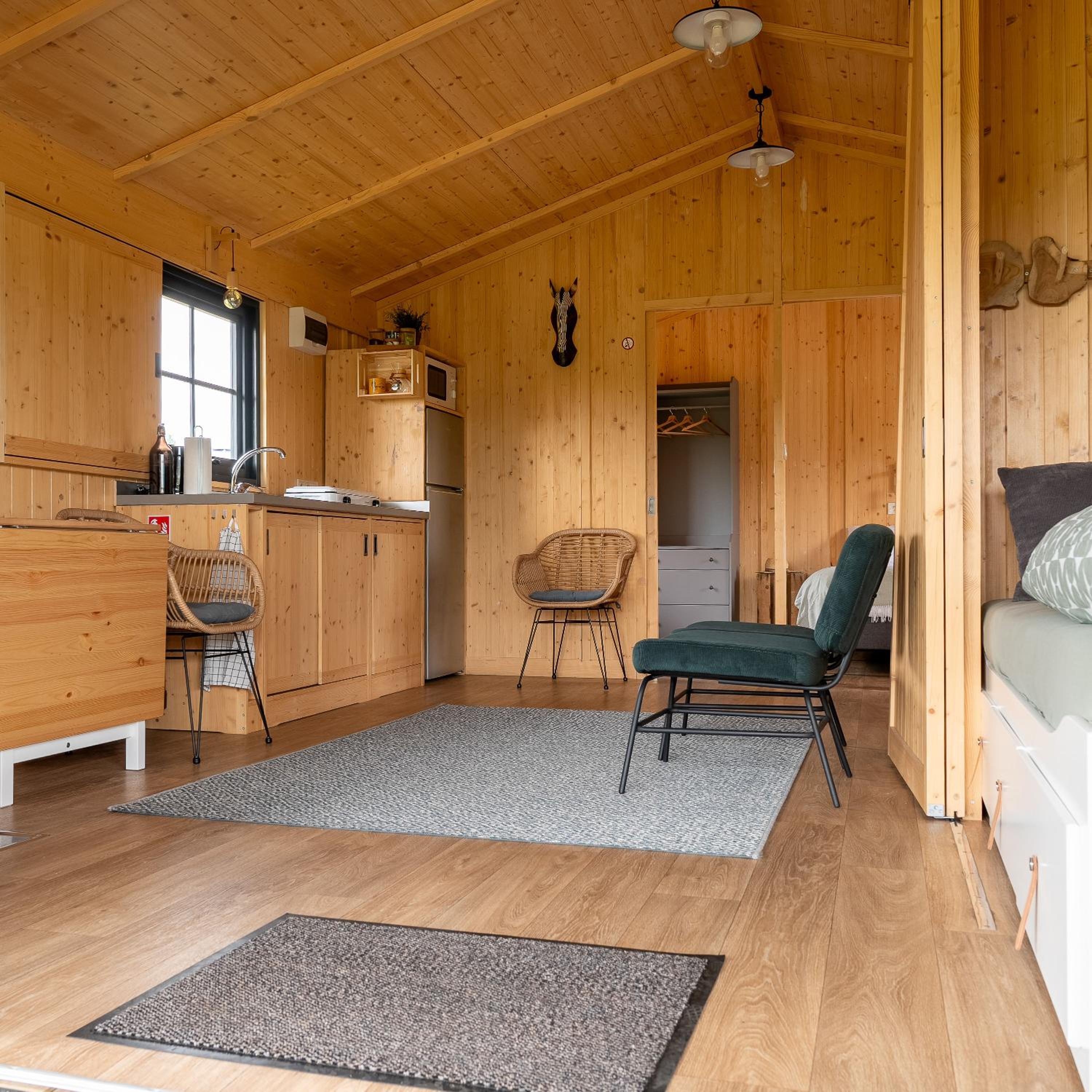 Superior Quadruple Room photo 2