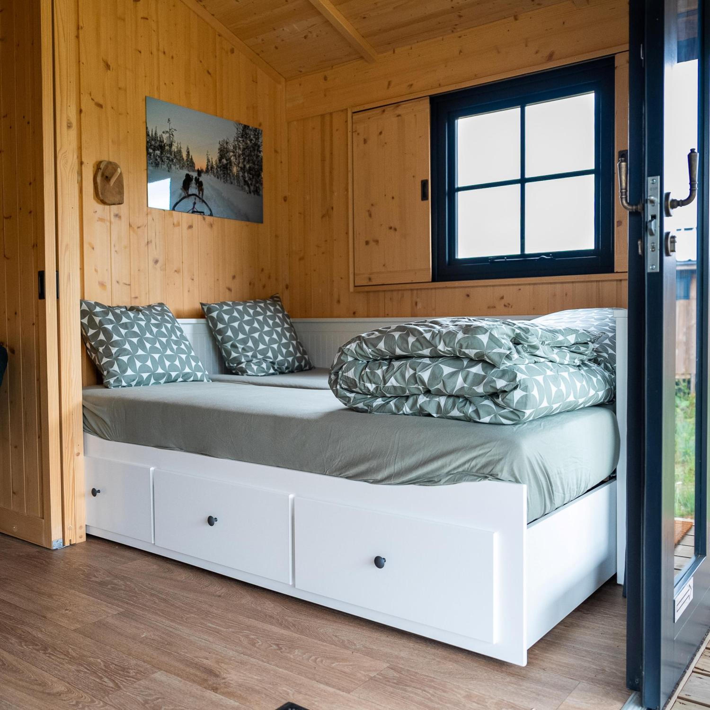 Quadruple Room with Bath photo 3
