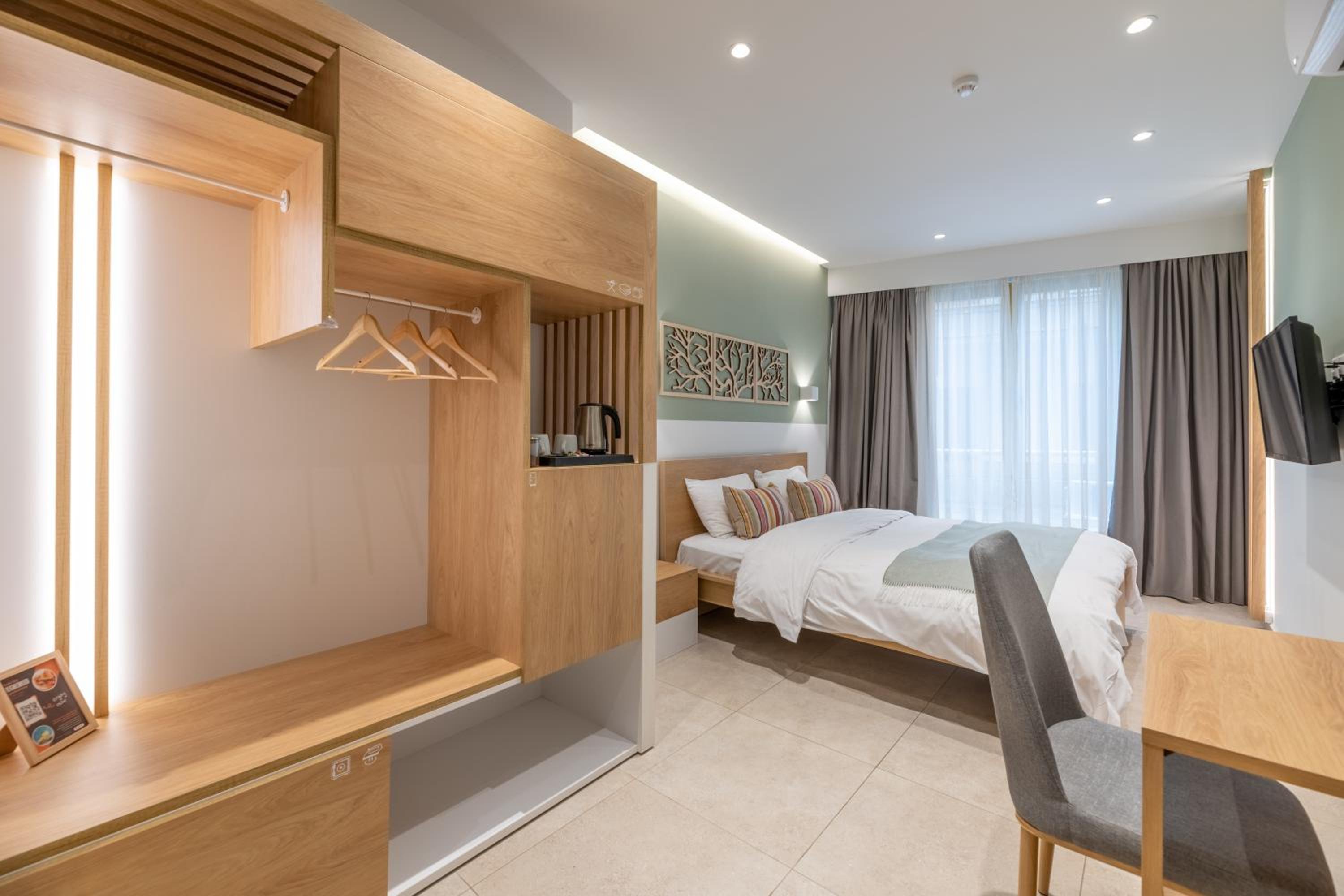 Studio Apartment