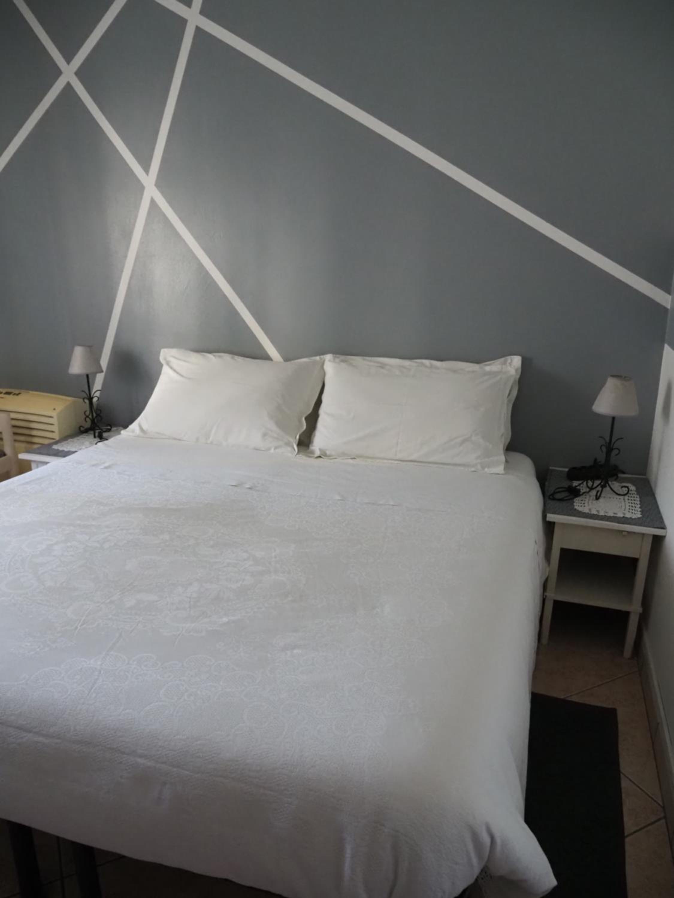 Deluxe Double or Twin Room with Shared Bathroom photo 1