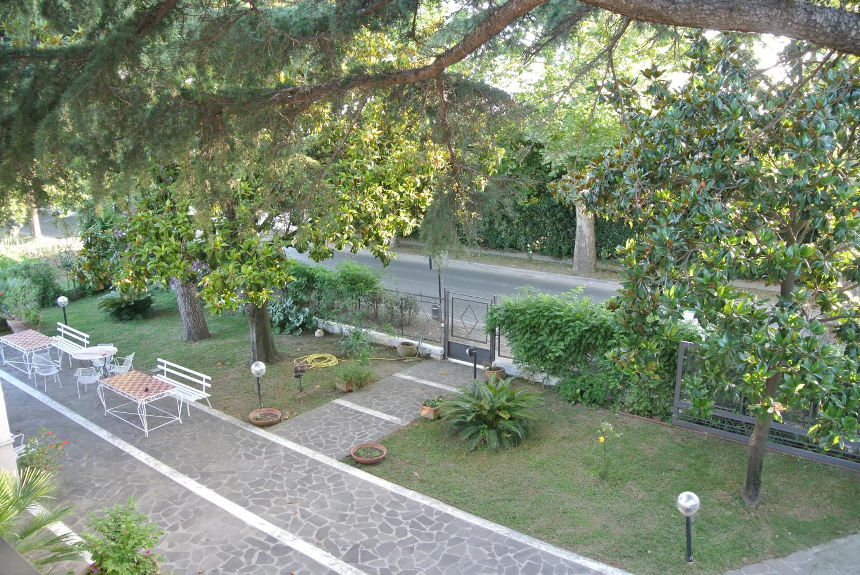 Quadruple Room with Balcony photo 2