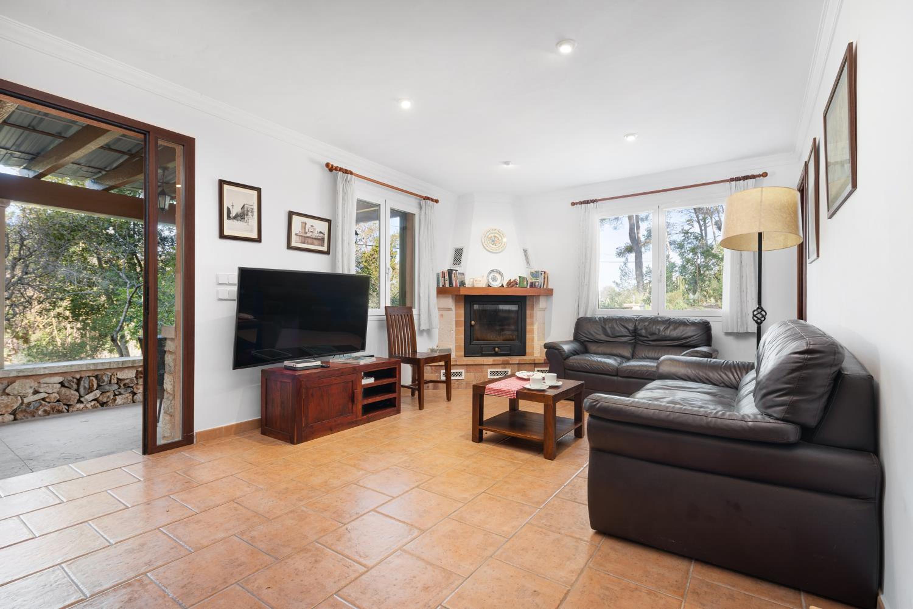 Villa photo 3
