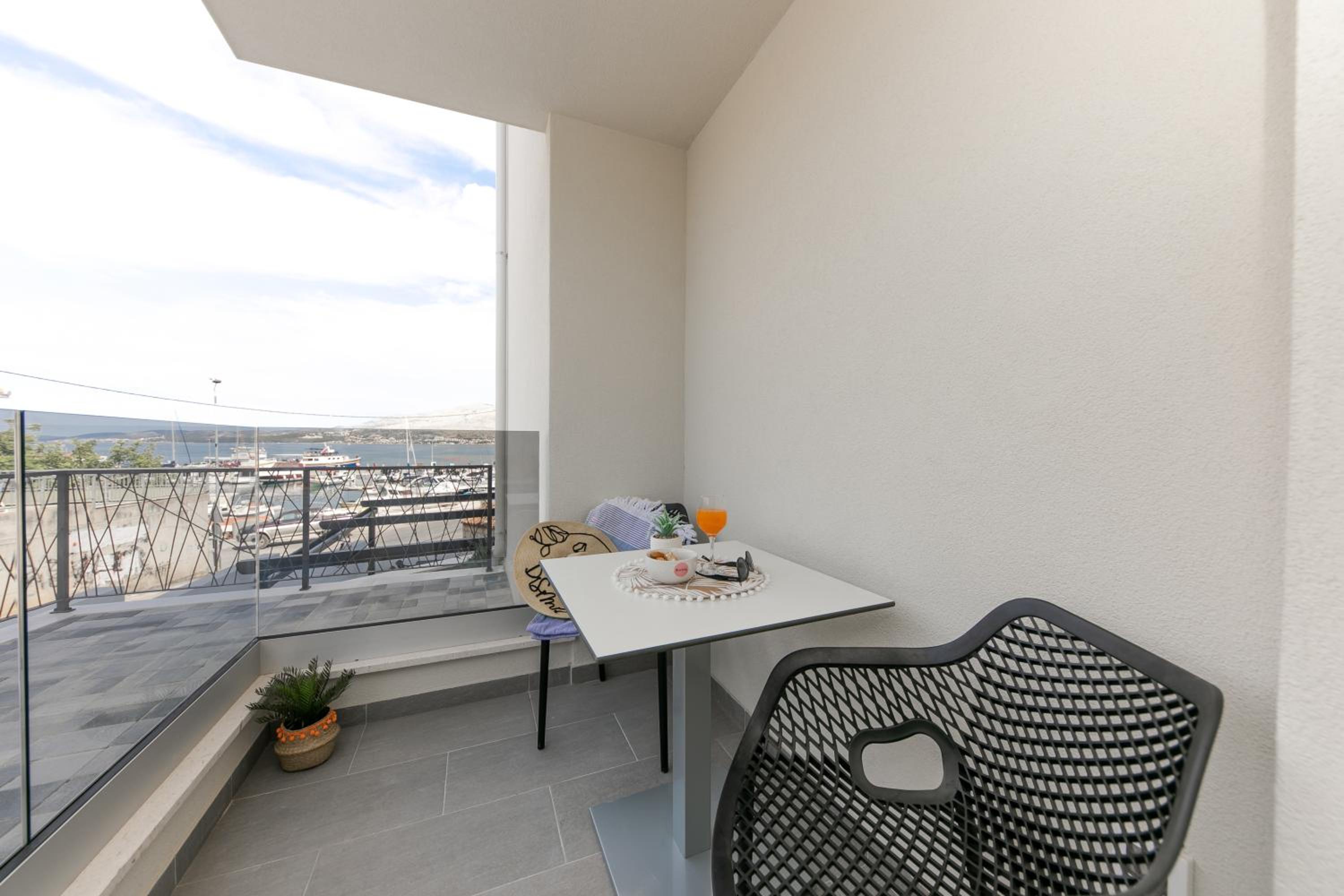 Apartment - Photo 9