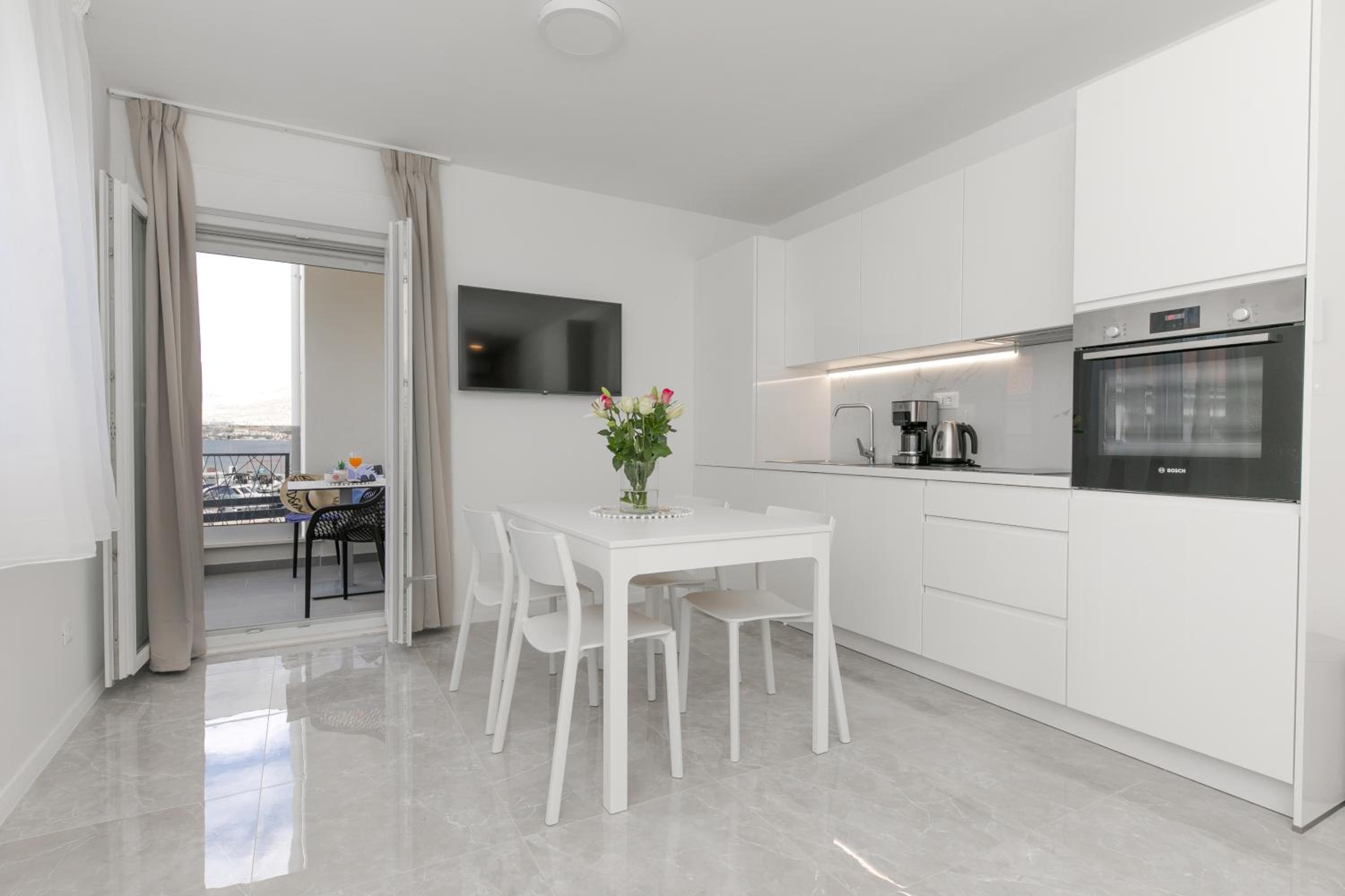 Apartment - Photo 10