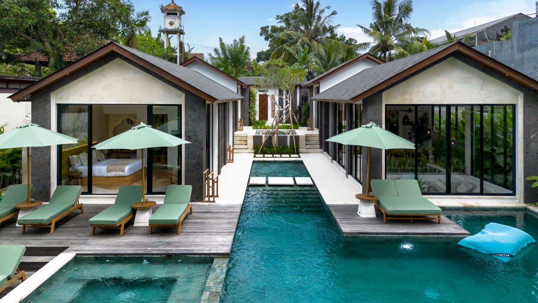Villa - Photo 2