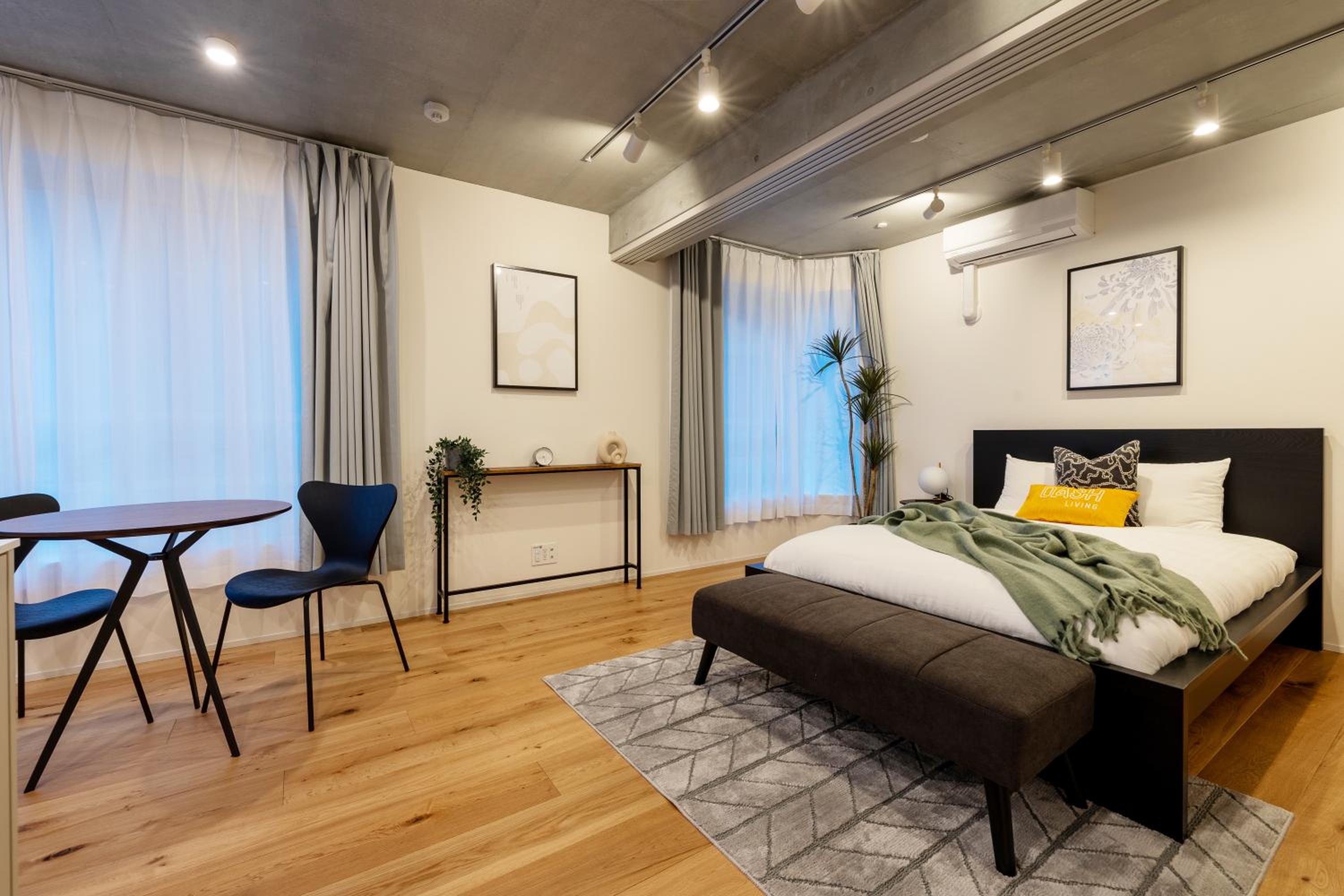 One-Bedroom Apartment photo 3