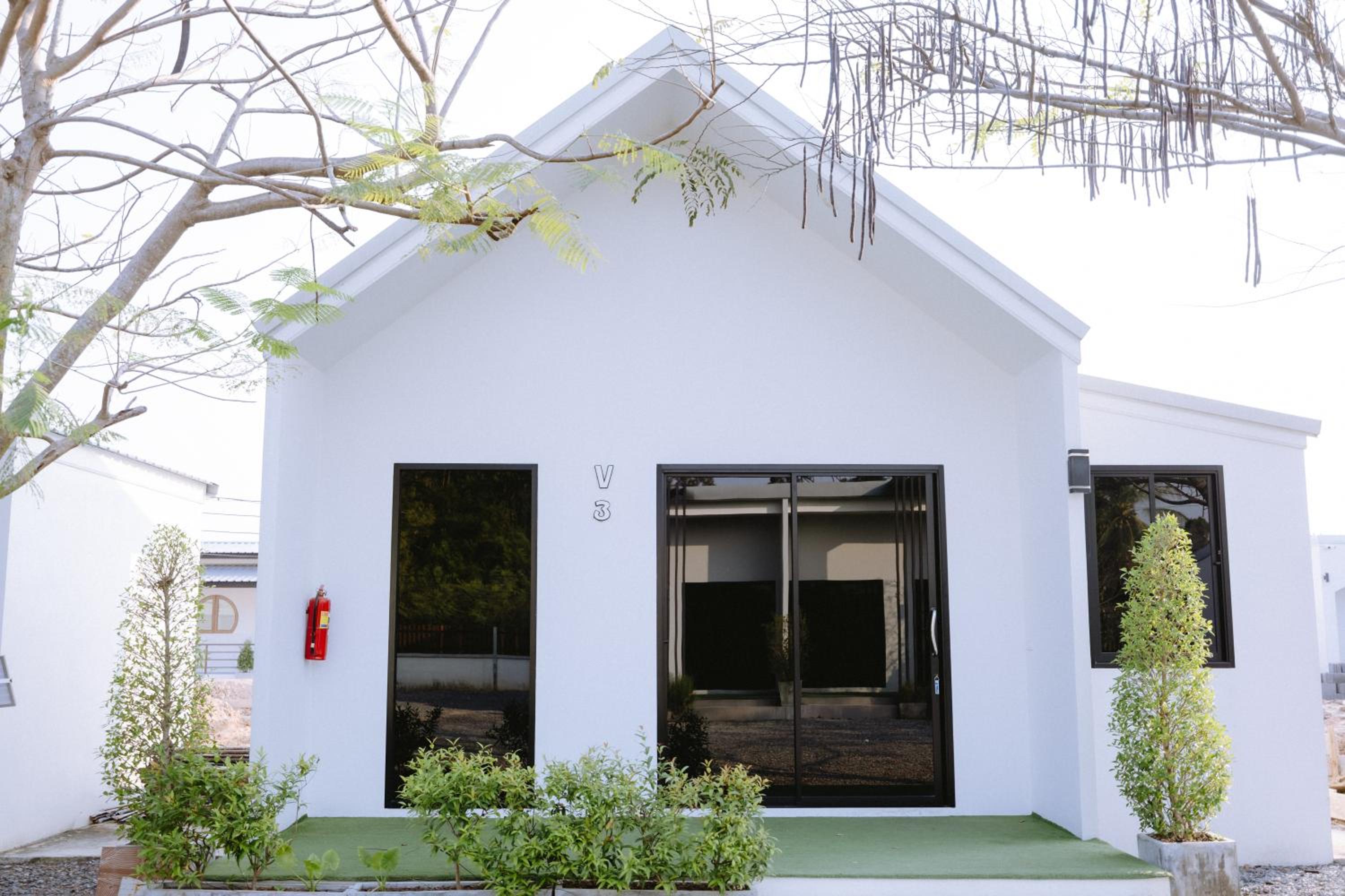 One-Bedroom Villa - Photo 2