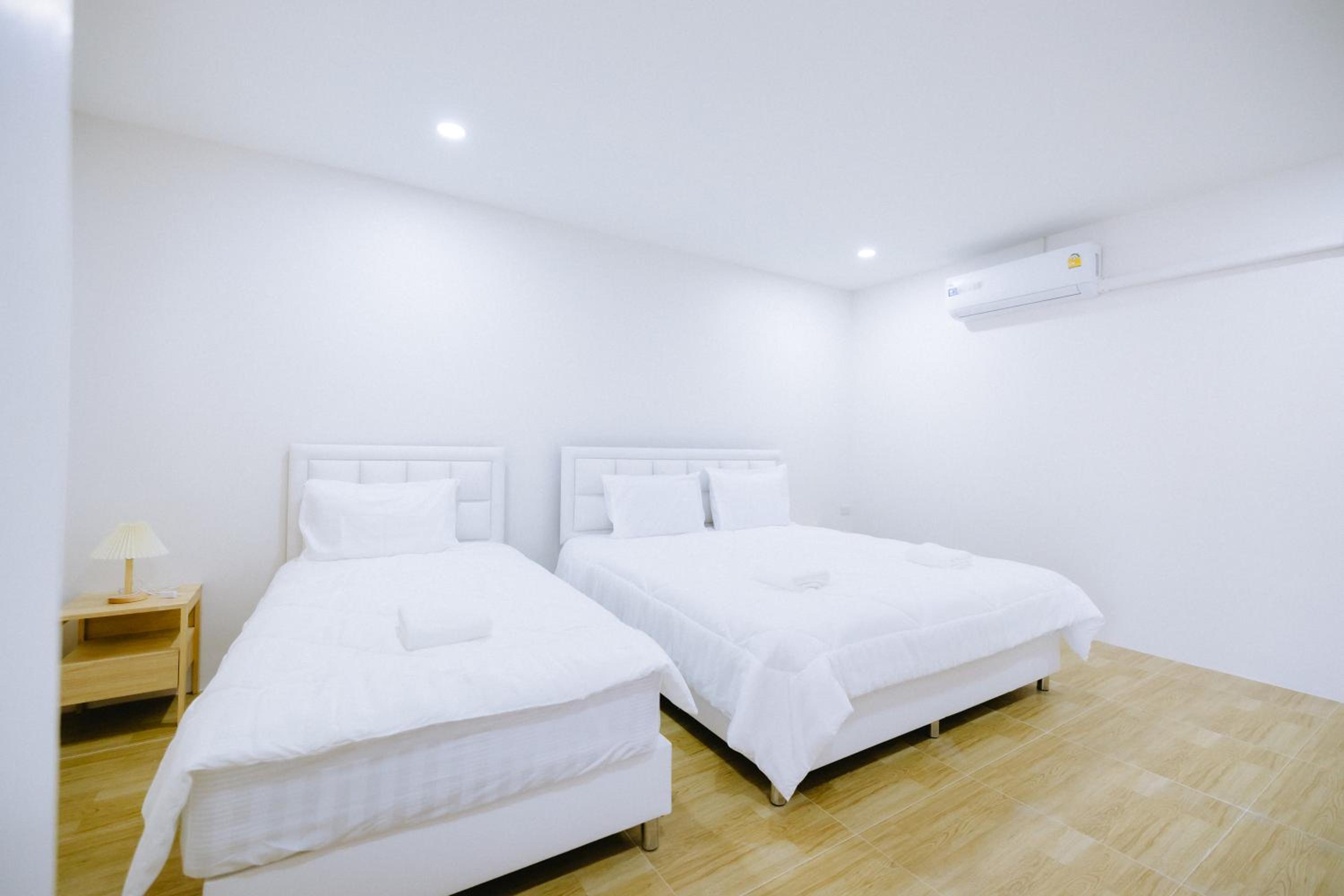 Superior Triple Room - Photo 13