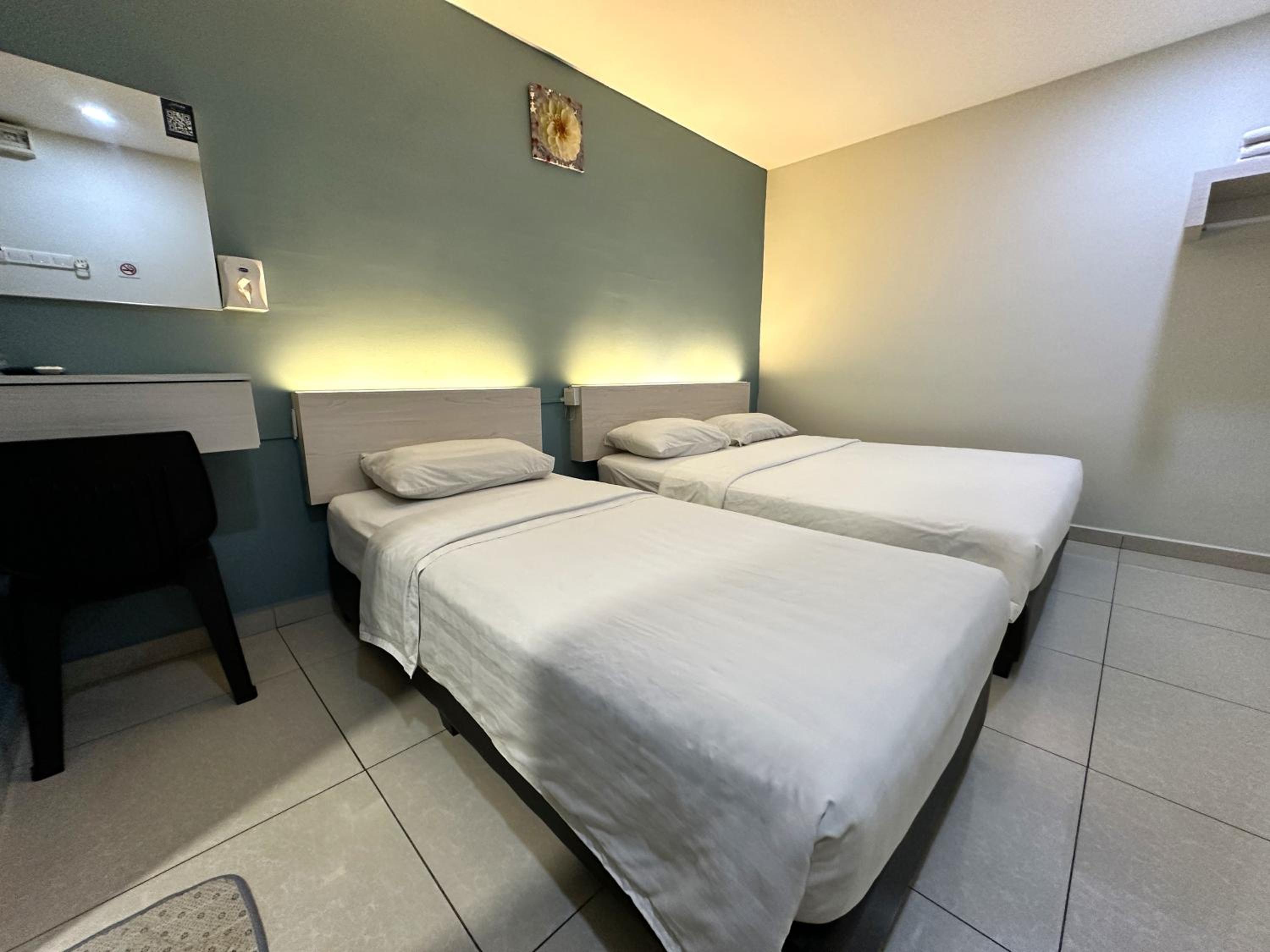 Superior Triple Room photo 3
