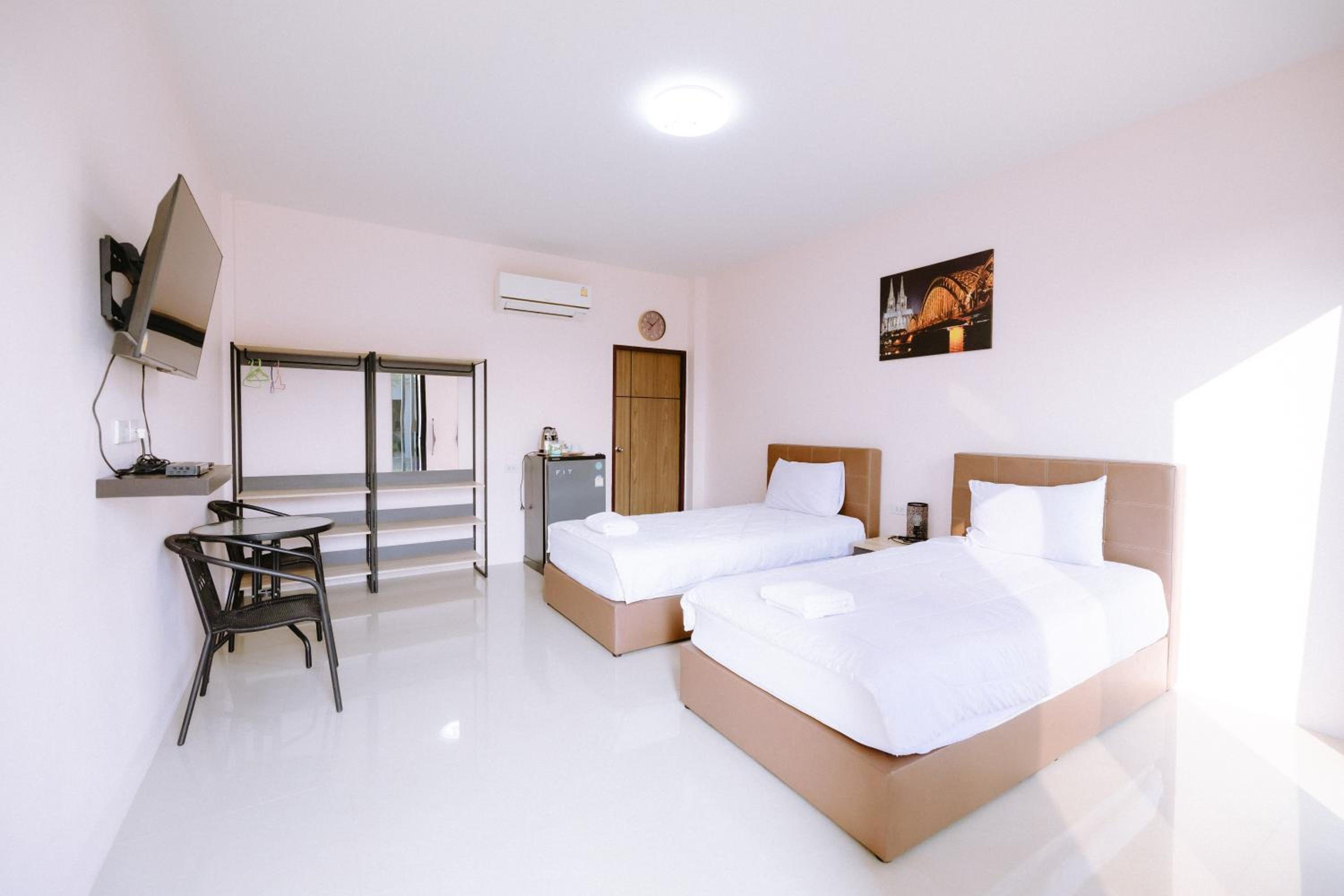 Deluxe Twin Room - Photo 1