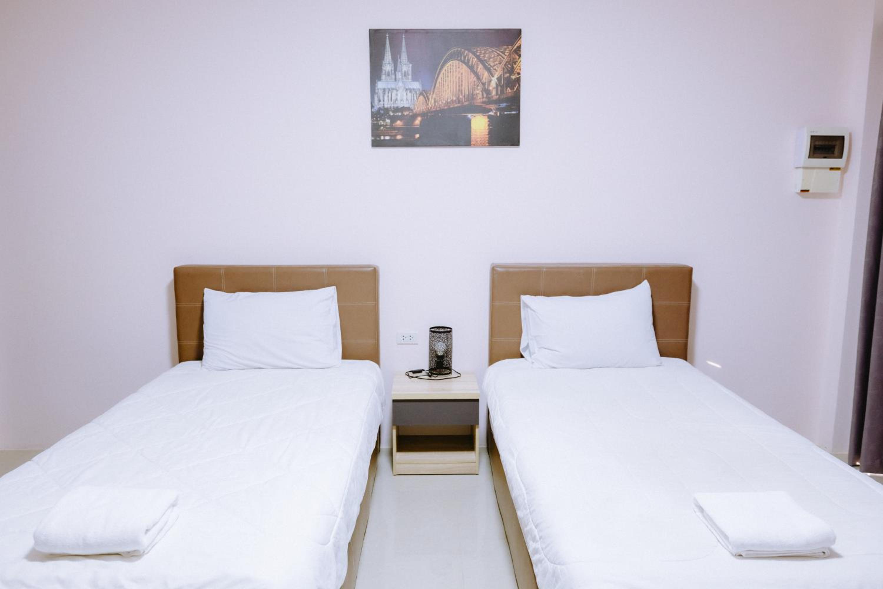 Deluxe Twin Room - Photo 3