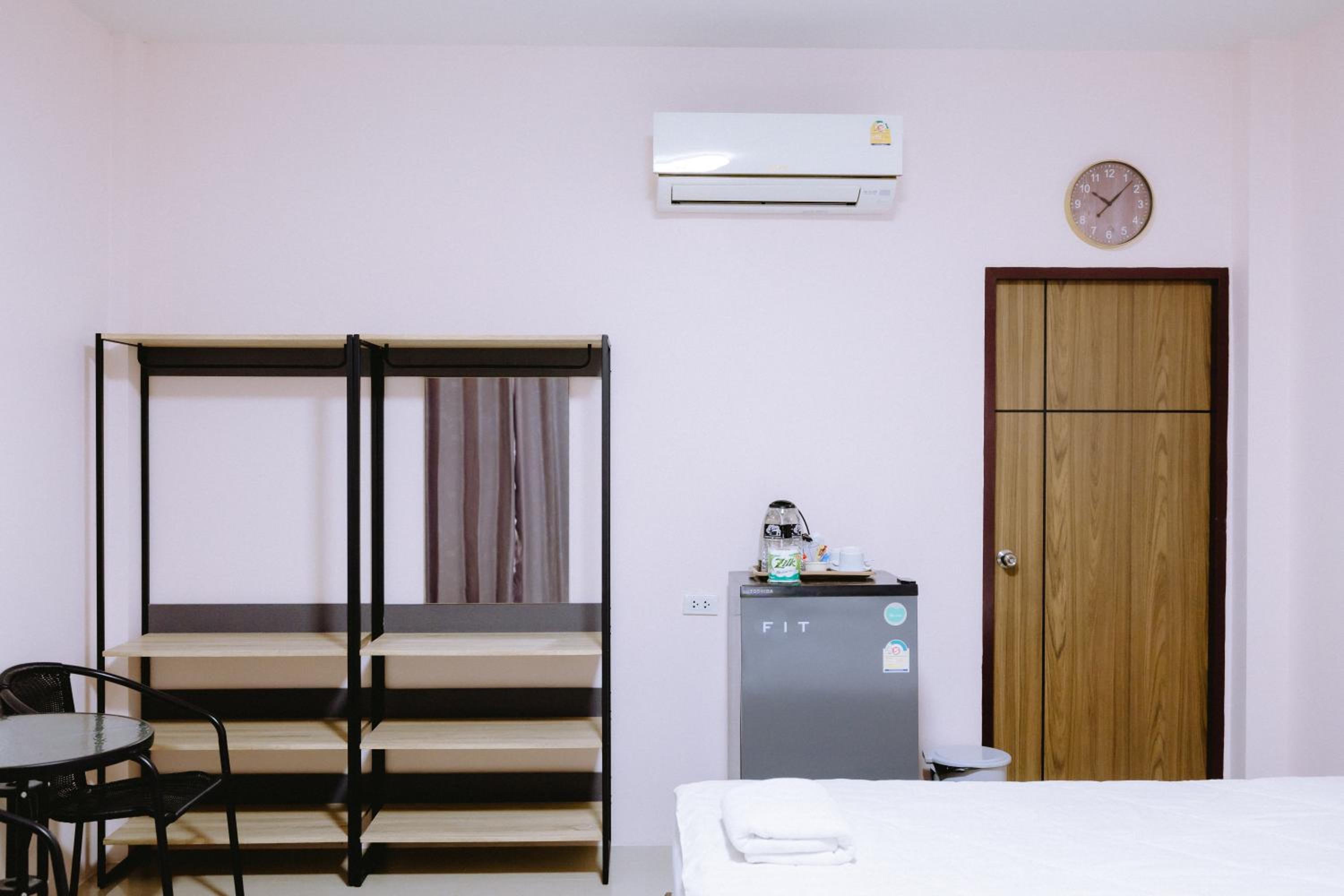 Deluxe Twin Room - Photo 8