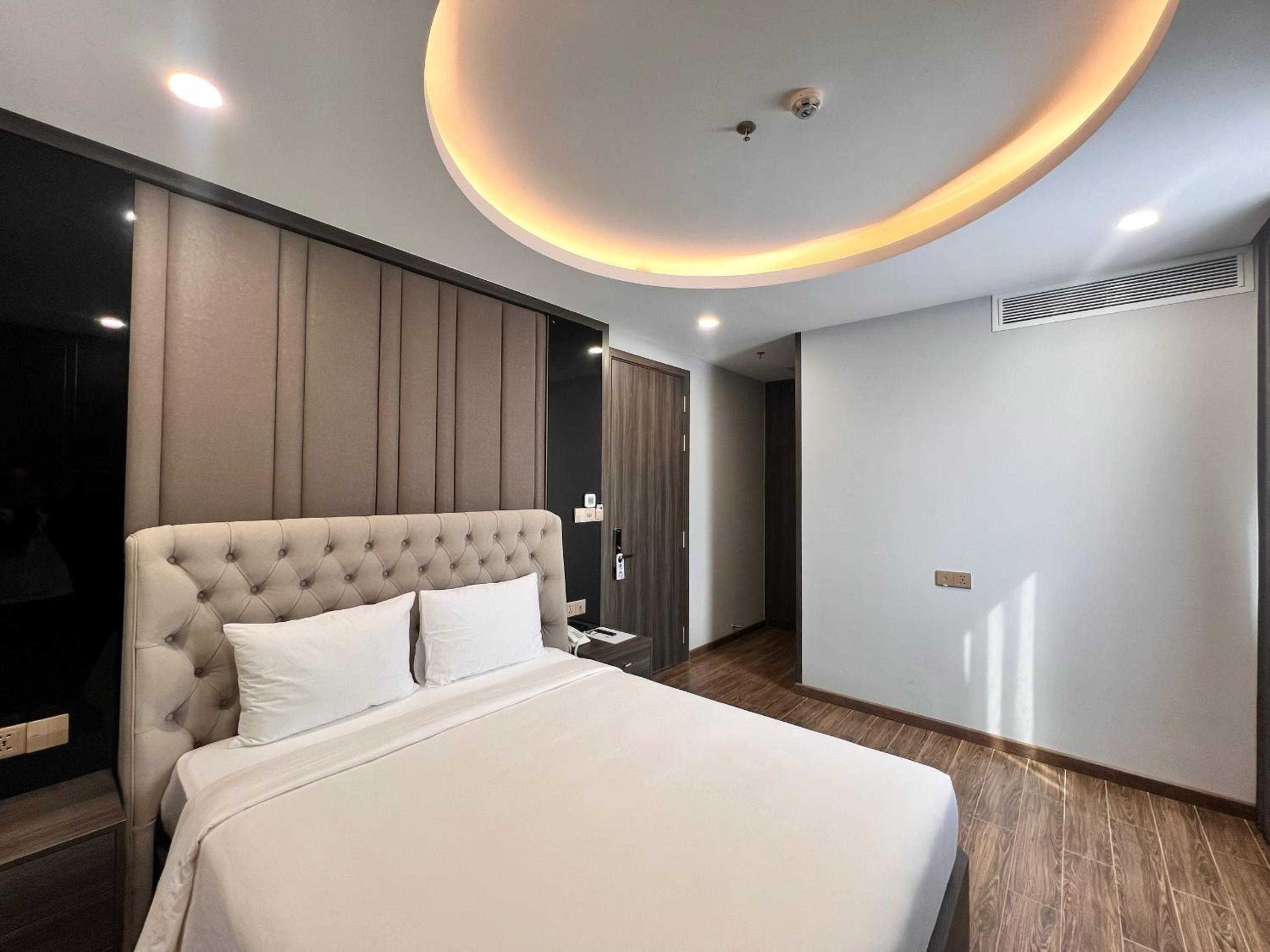 Double Room with Mountain View