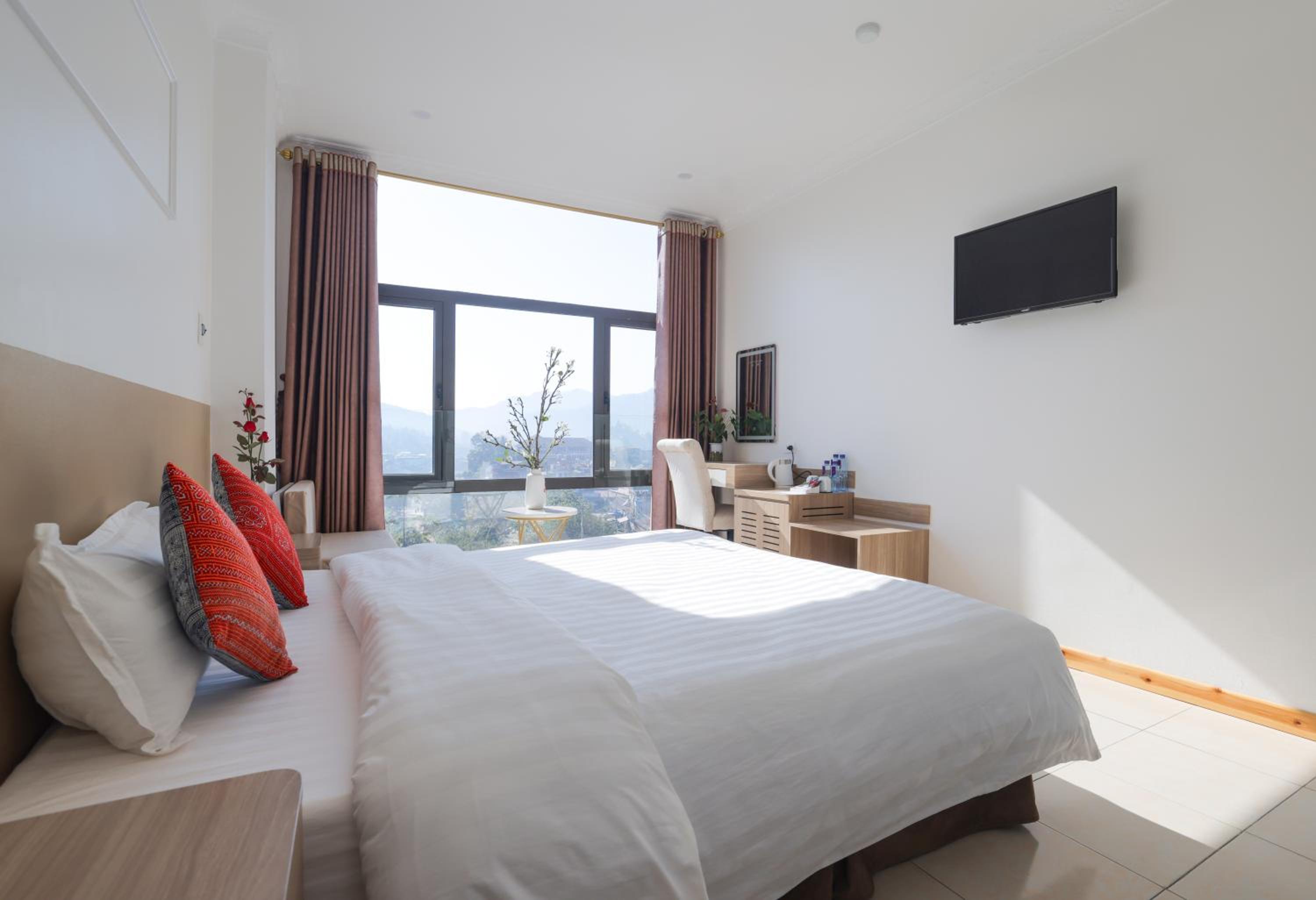 Double Room with Lake View photo 3