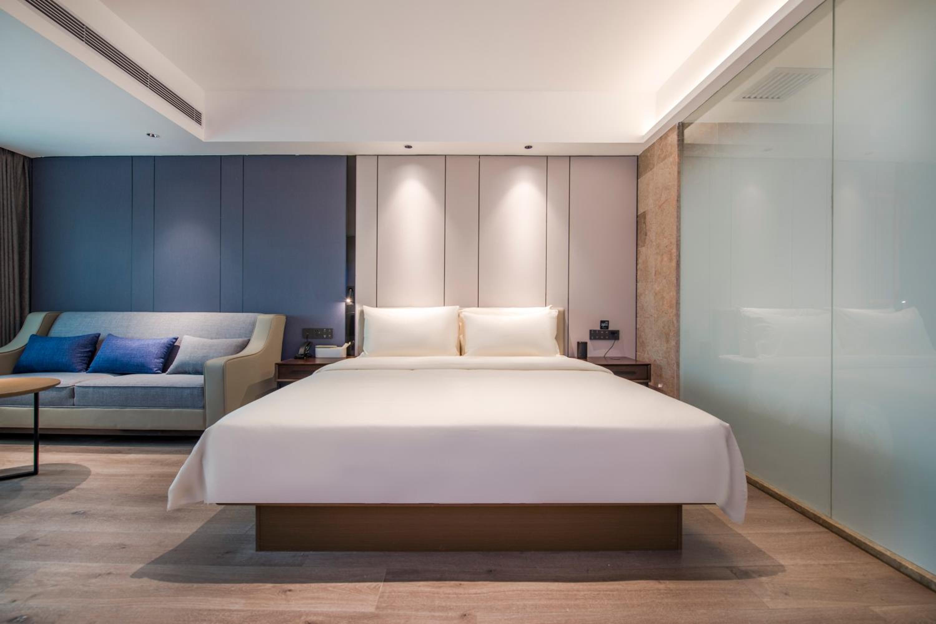 Jimu Double Room with Bathtub