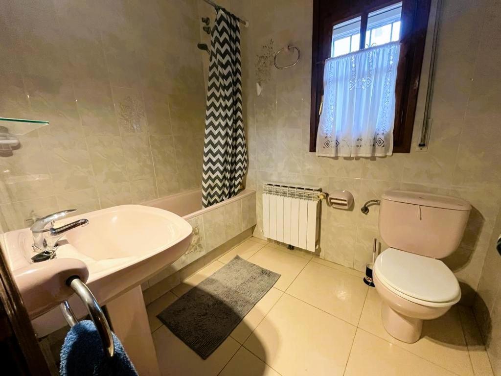 Three-Bedroom Villa photo 2