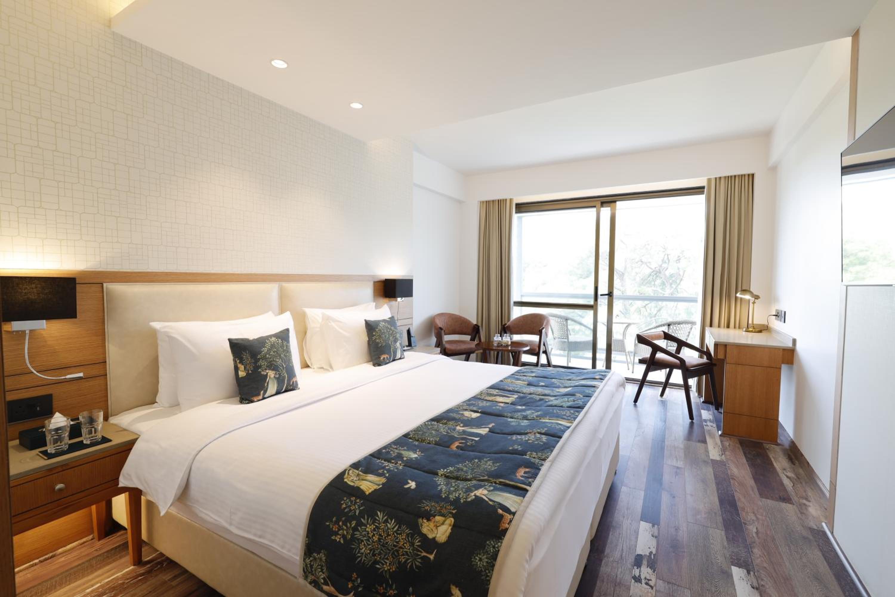 Superior King Room