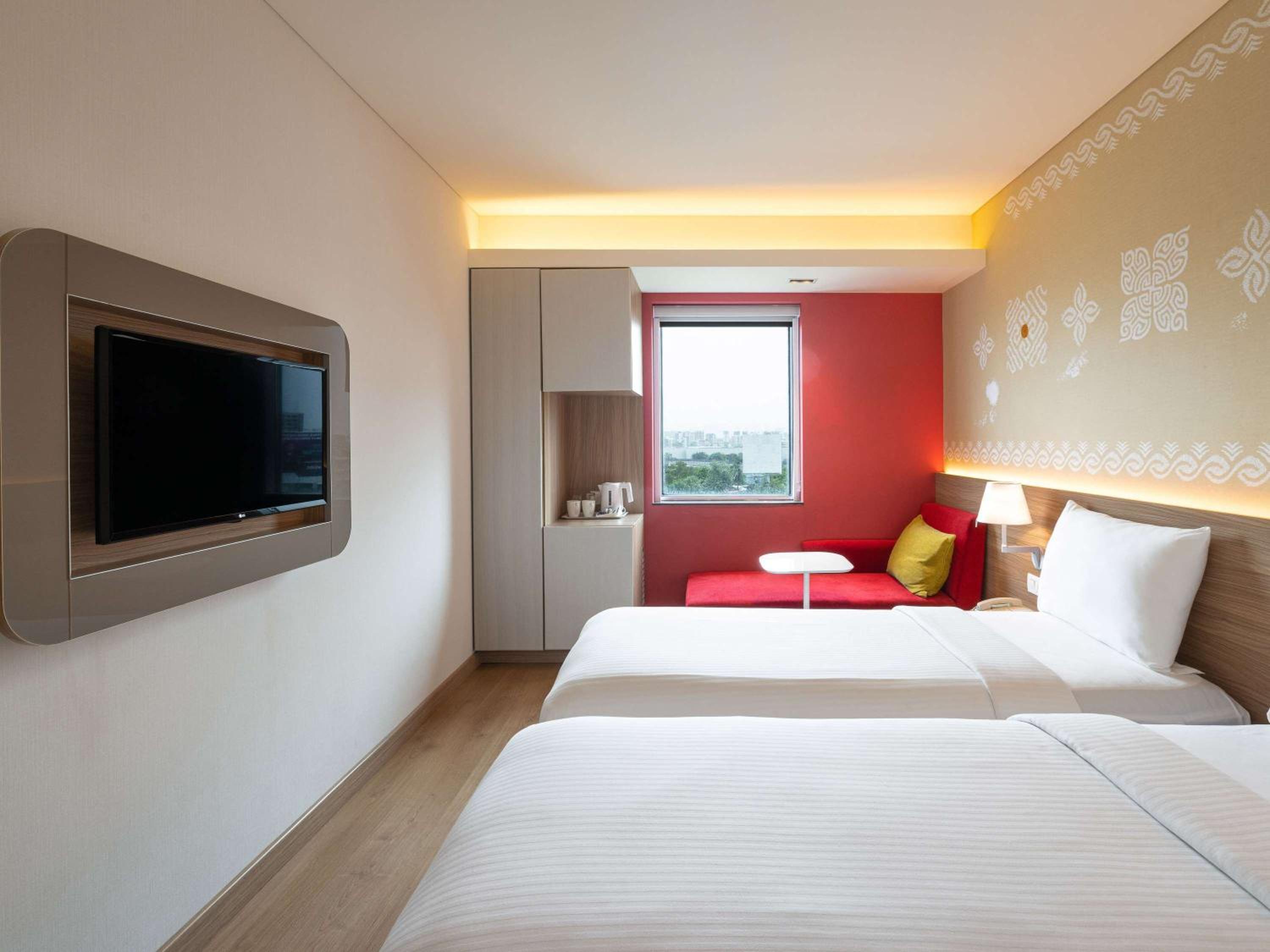 Standard Twin Room With Extra Benefits - Photo 1