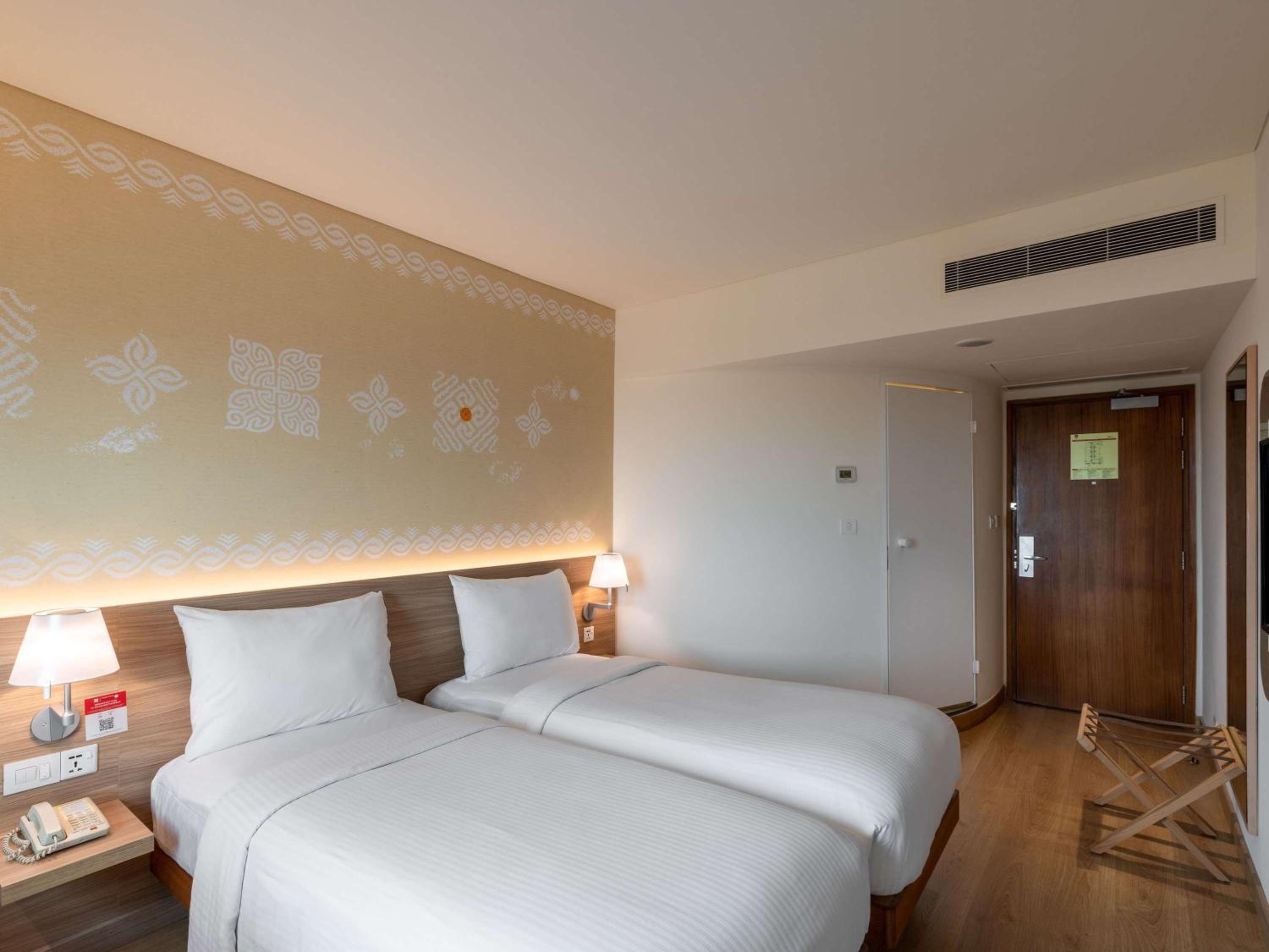 Standard Twin Room - Photo 1
