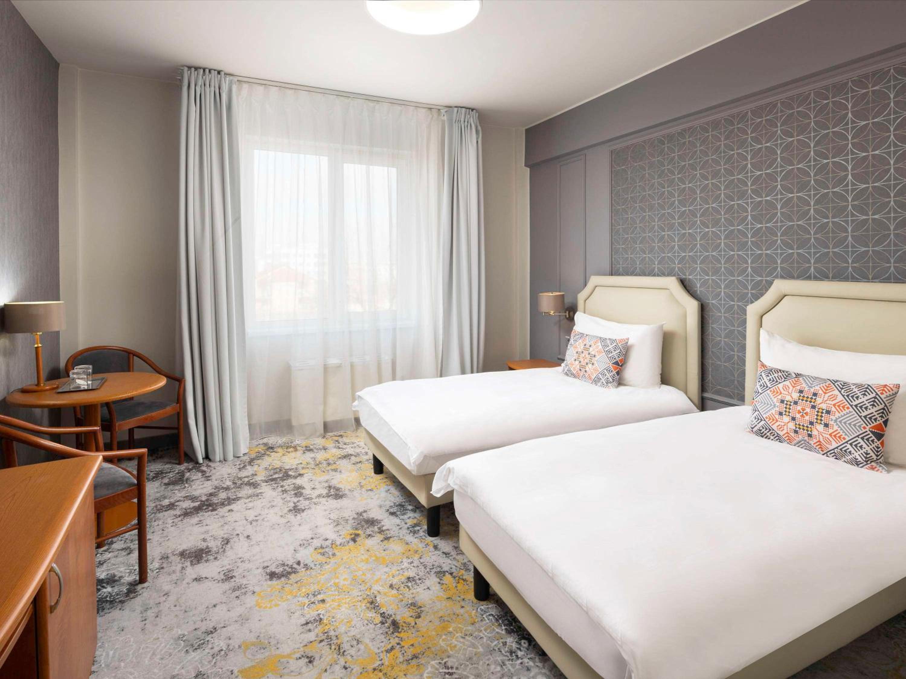 Standard Twin Room - Photo 2