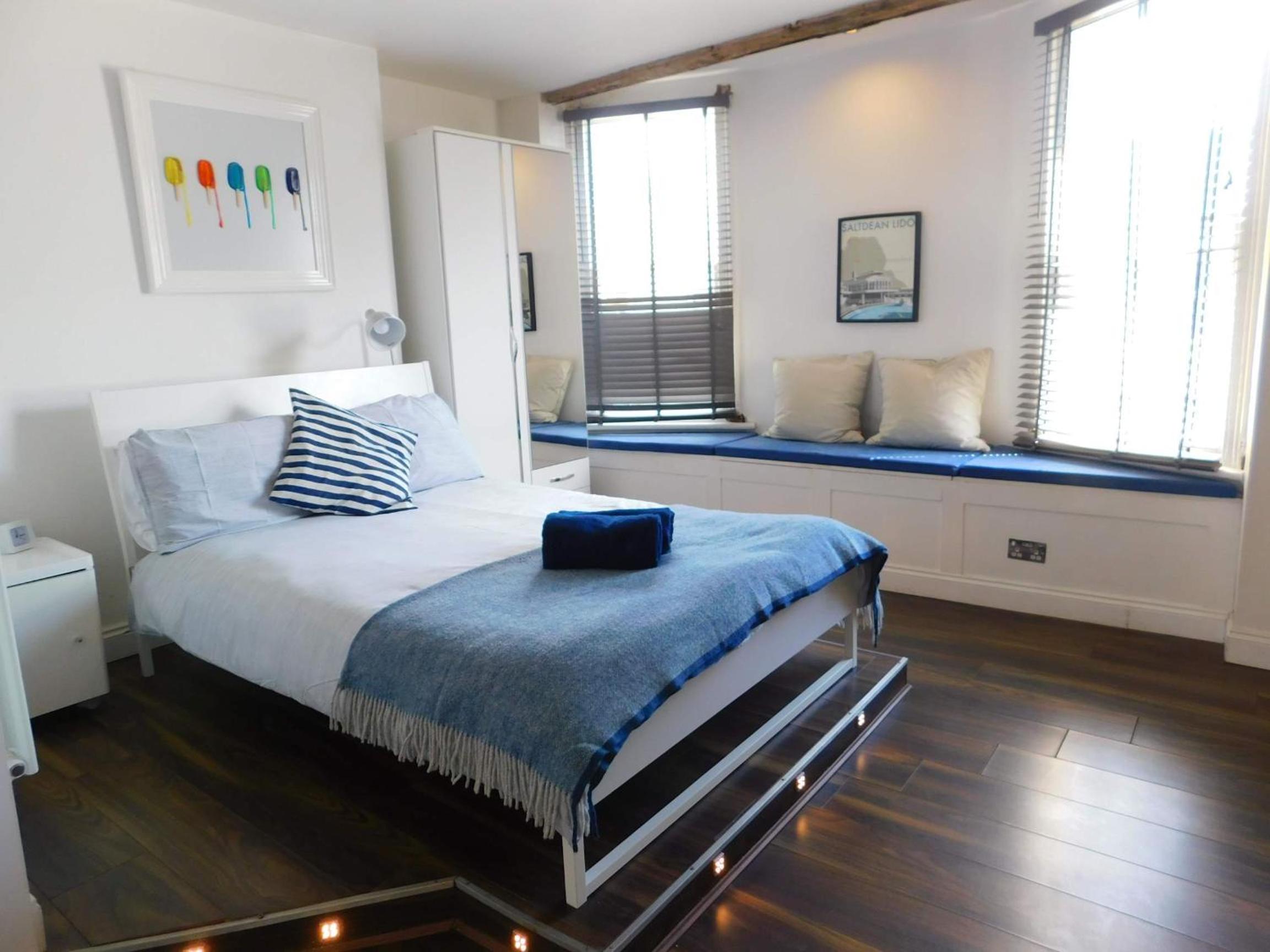 Apartment - Photo 1