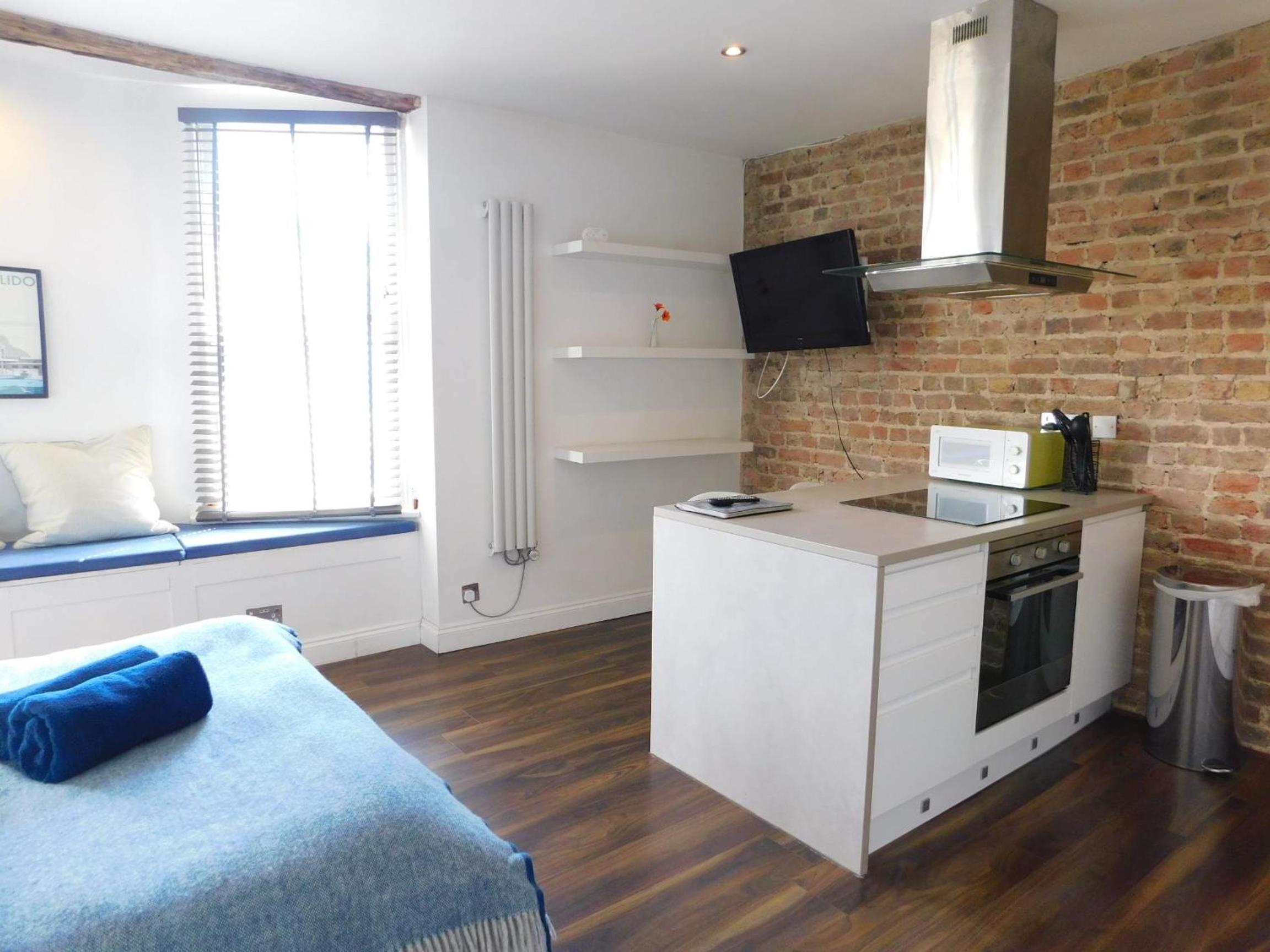 Apartment - Photo 12