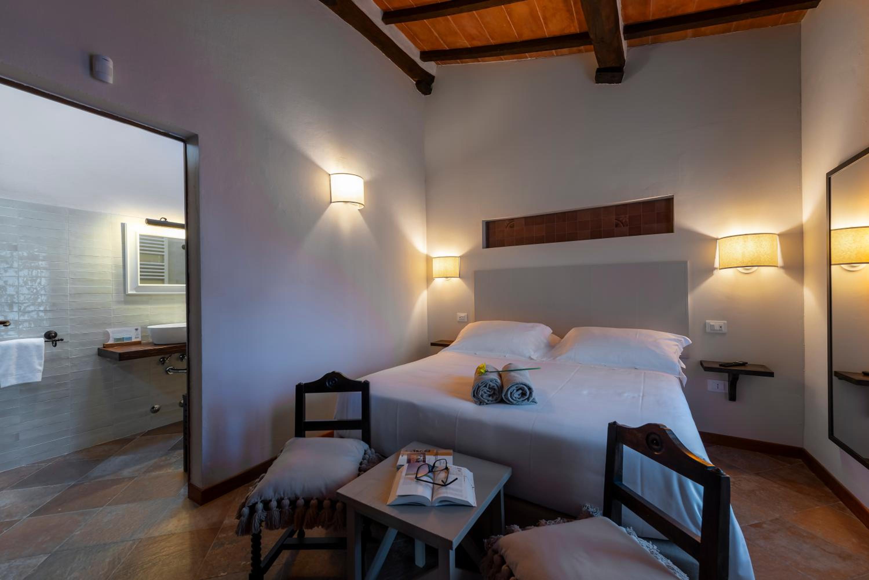 Double or Twin Room - Photo 1