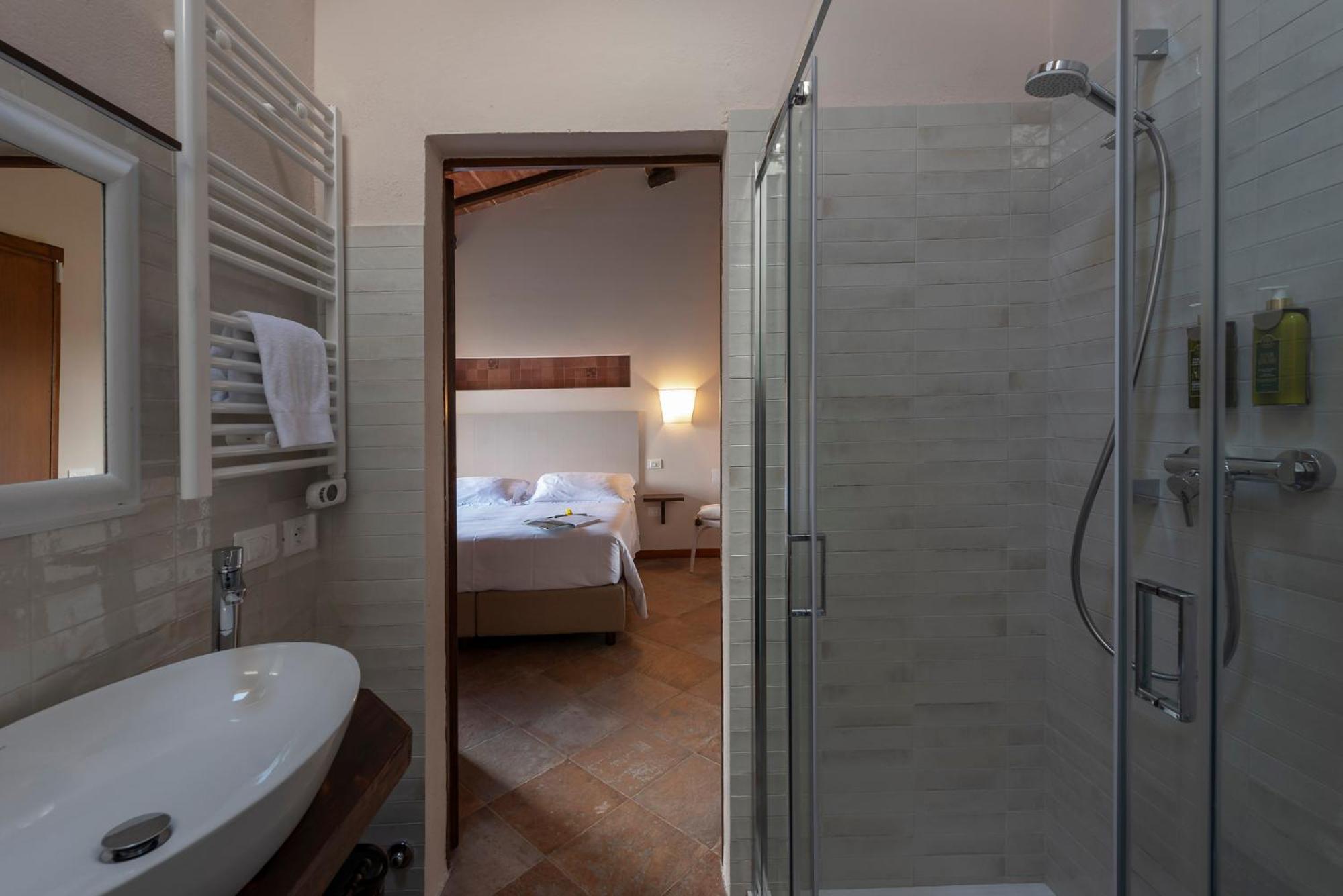 Superior Double or Twin Room - Photo 6