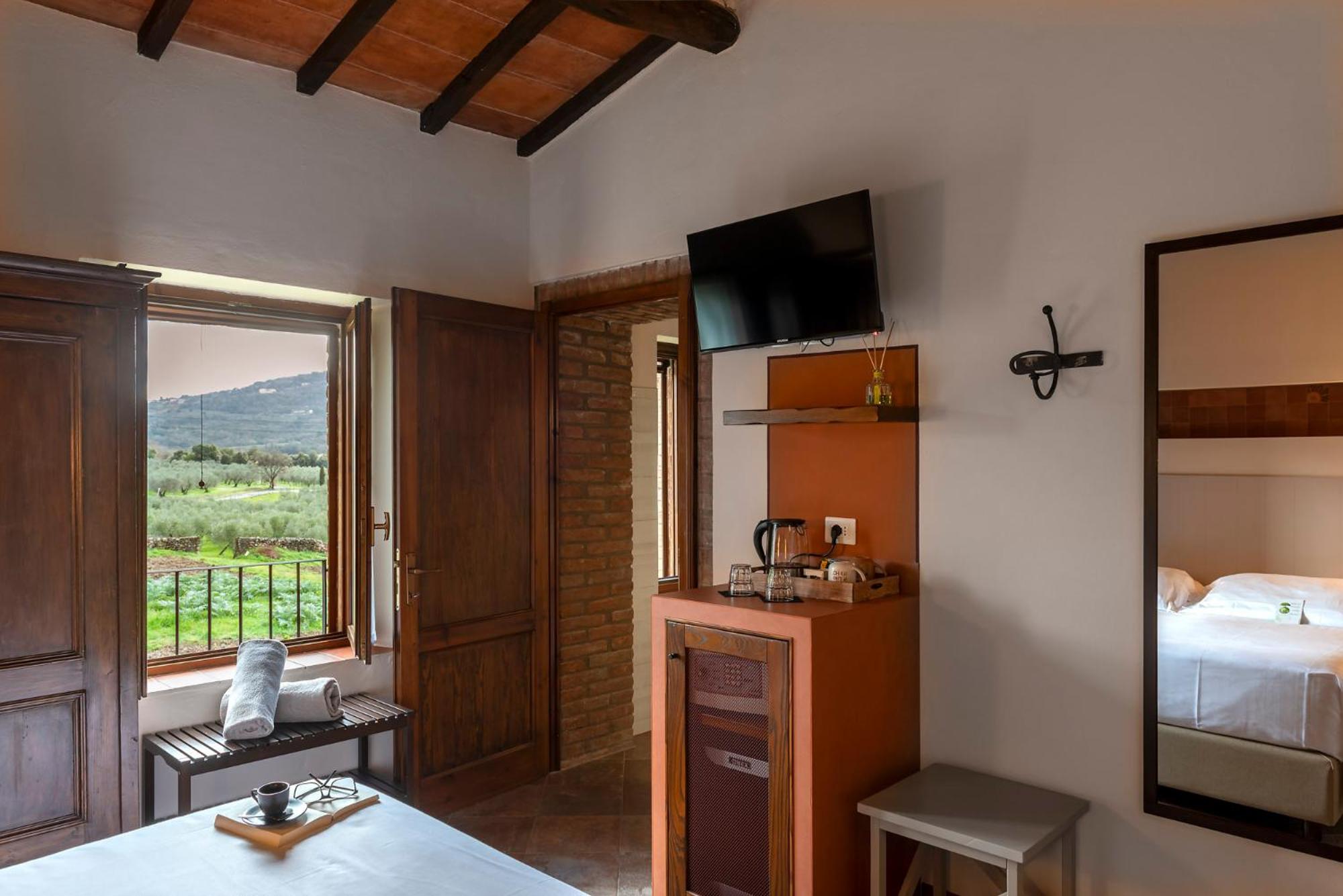 Superior Double or Twin Room - Photo 8